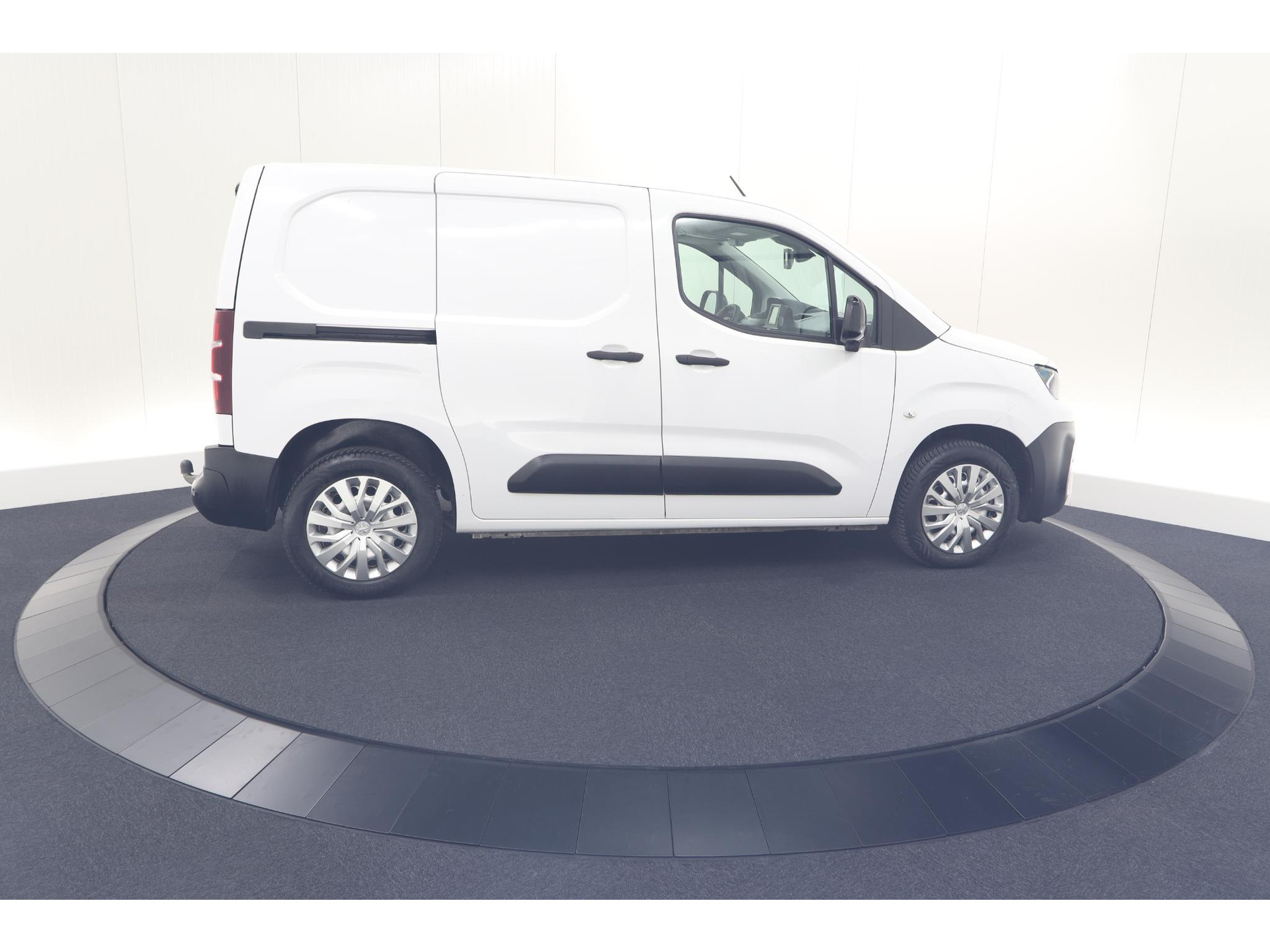 Peugeot Partner 1.5 BlueHDi 100 S&S L1 | Trekhaak | Camera | Apple Carplay | Laadruimte-Pakket