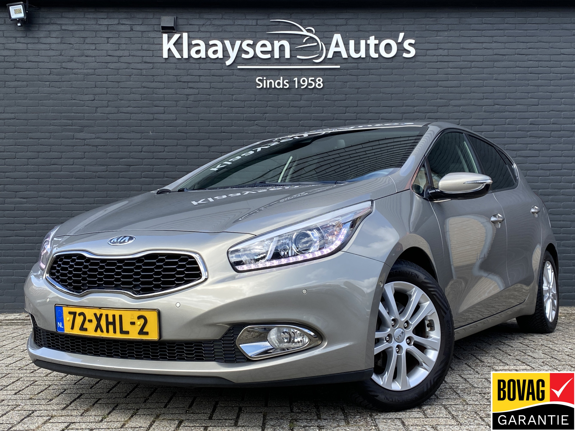 Kia Cee'd 1.6 GDI Super Pack 136 pk | navigatie | trekhaak | all season banden | keyless go | camera