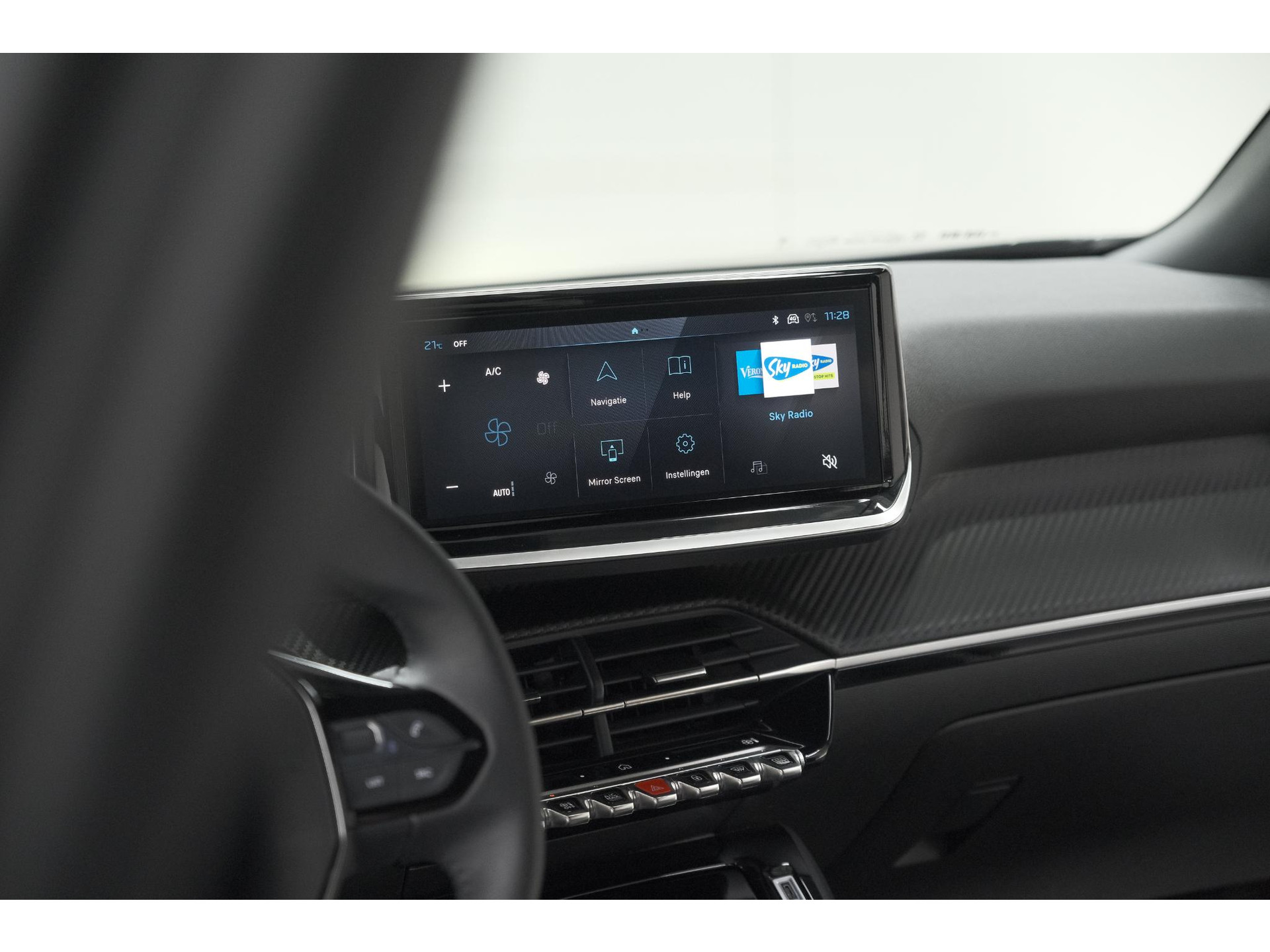 Peugeot 2008 PureTech 100 Allure | Allseason Banden | 360 Camera | Adaptieve Cruise Control | Dodehoekdetetie | Navigatie
