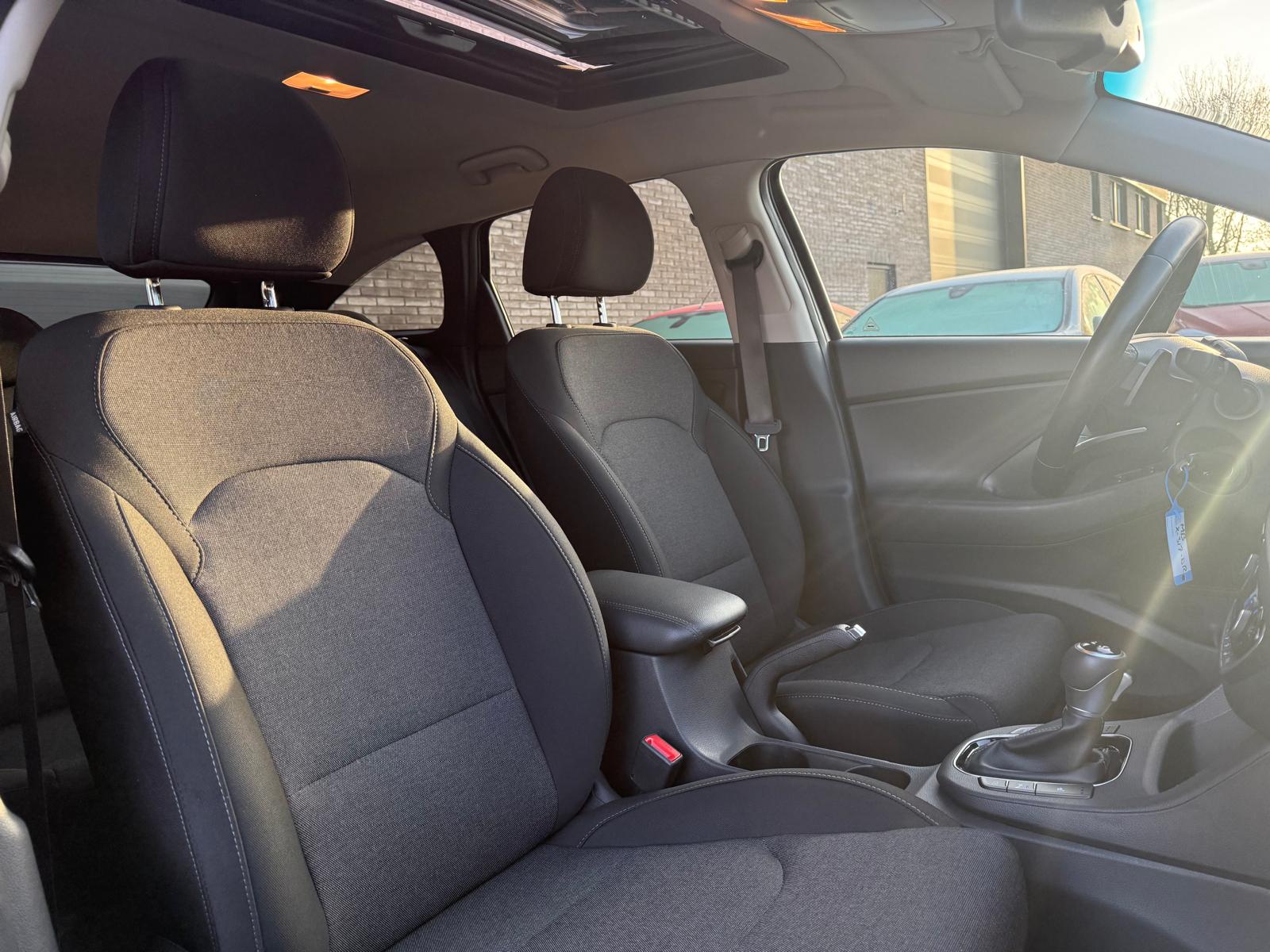 Hyundai i30 Wagon 1.5 T-GDi MHEV Premium | 1E EIGENAAR | 3/6/12MND GARANTIE| LED | CARPLAY | SCHUIFDAK | DAB | NAVI | CRUISE | 160PK |