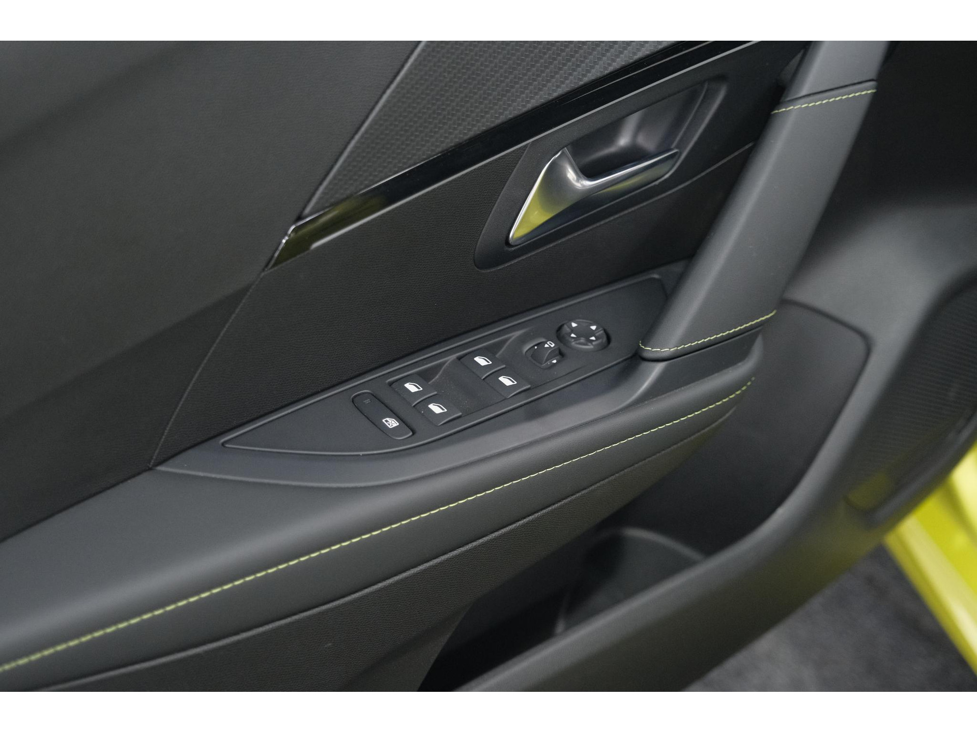 Peugeot 208 PureTech 100 GT | Camera | Apple Carplay | Parkeersensoren
