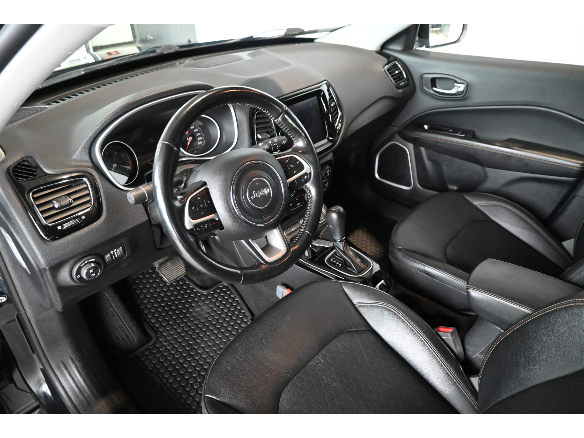 Jeep Compass 1.3T Limited Automaat Nap! Navigatie Cruise PDC Clima Xenon Stoel / Stuurverwarming 1e Eigenaar! Inruil Mogelijk!
