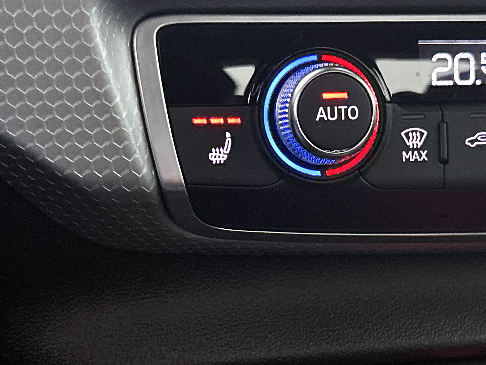 Audi A1 Sportback 30 TFSI S Line edition one | NAVI | STOELVERWARMING | CLIMAT CONTROL | PARKEER SENSOREN V+A