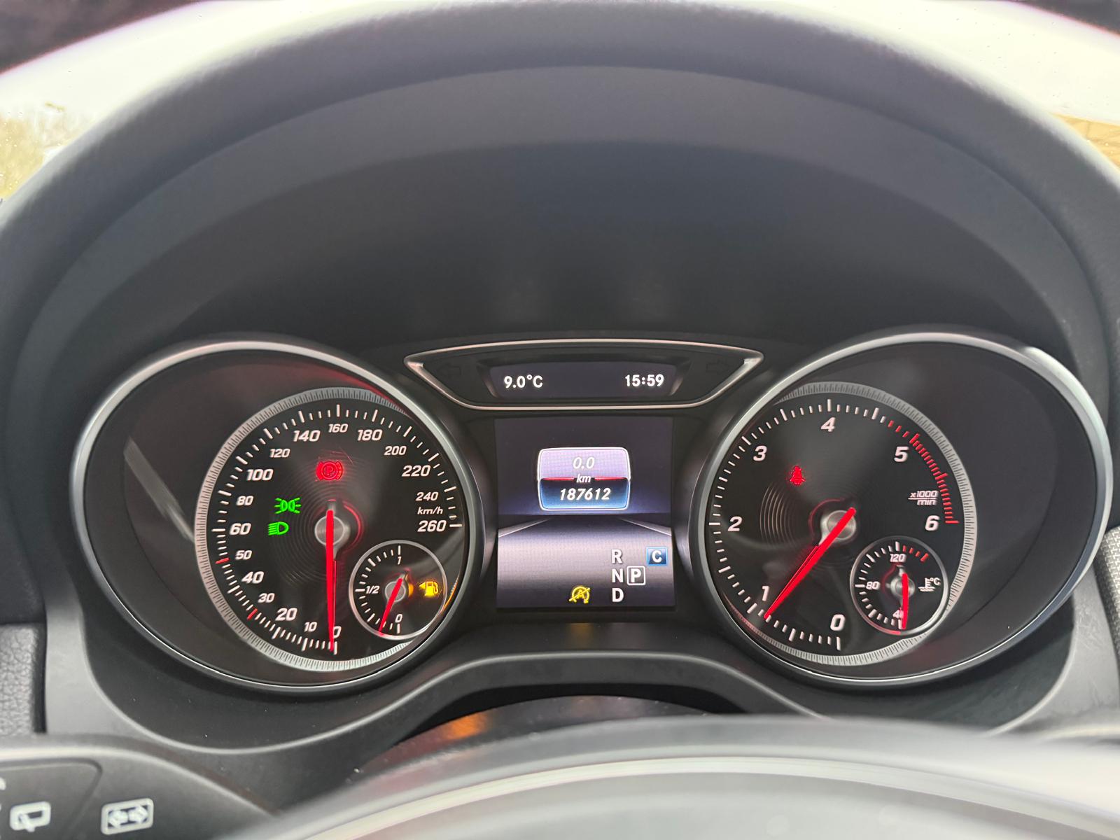 Mercedes-Benz CLA-klasse Shooting Brake 180 d Business Solution | 1E EIGENAAR | 3/6/12MND GARANTIE | AUTOMAAT | AIRCO | CRUISE | NAVI | LMV | LED | TREKHAAK |