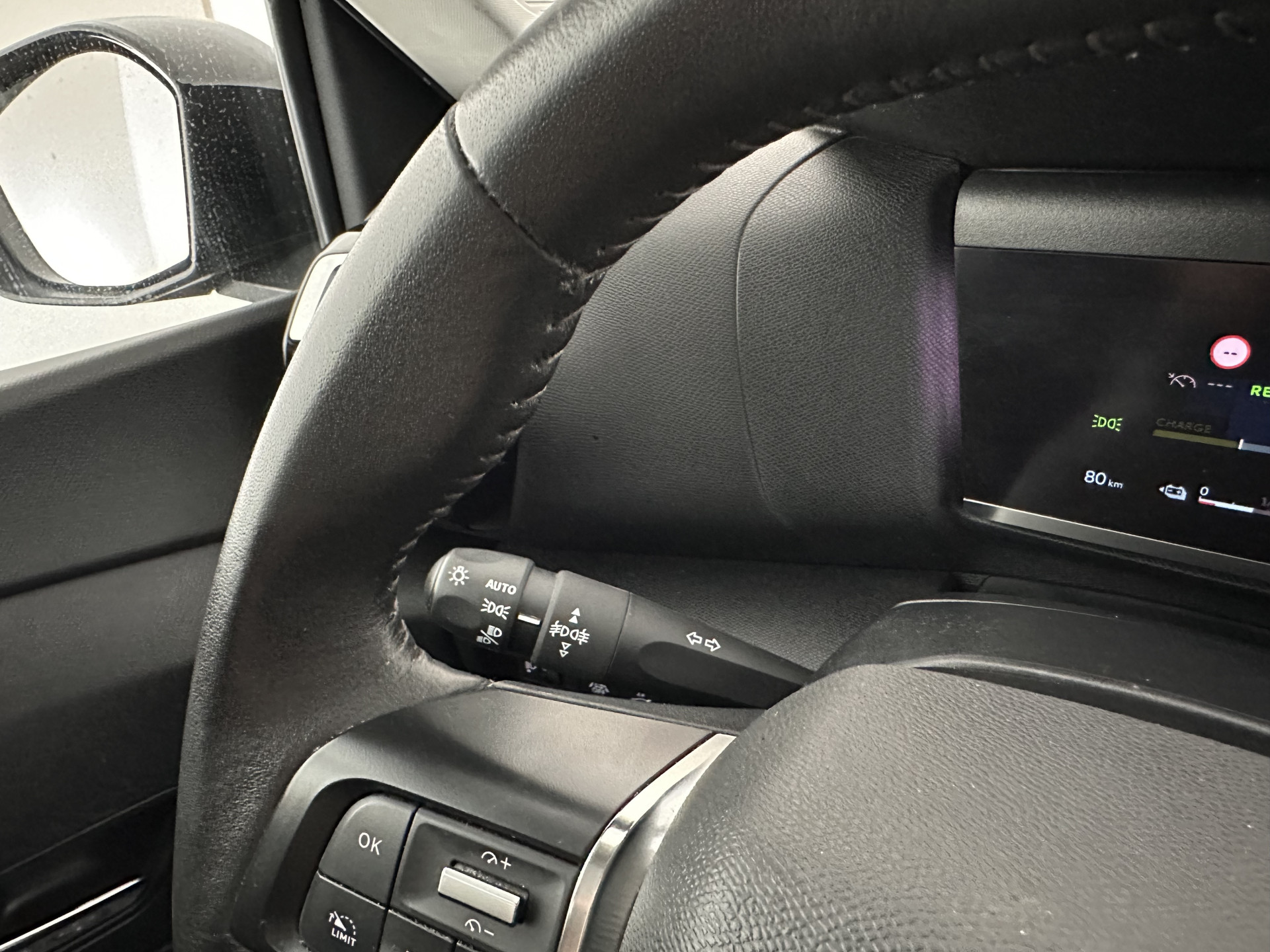 Citroën Ë-C4 X Feel Pack 50 kWh [ 3-Fase ] (INCL.BTW) *FULL-LED | LEATHER-FABRIC | DIGI-COCKPIT | DAB | COMFORT-SEATS | CAMERA | ECC | PDC | CRUISE | 18''ALU*