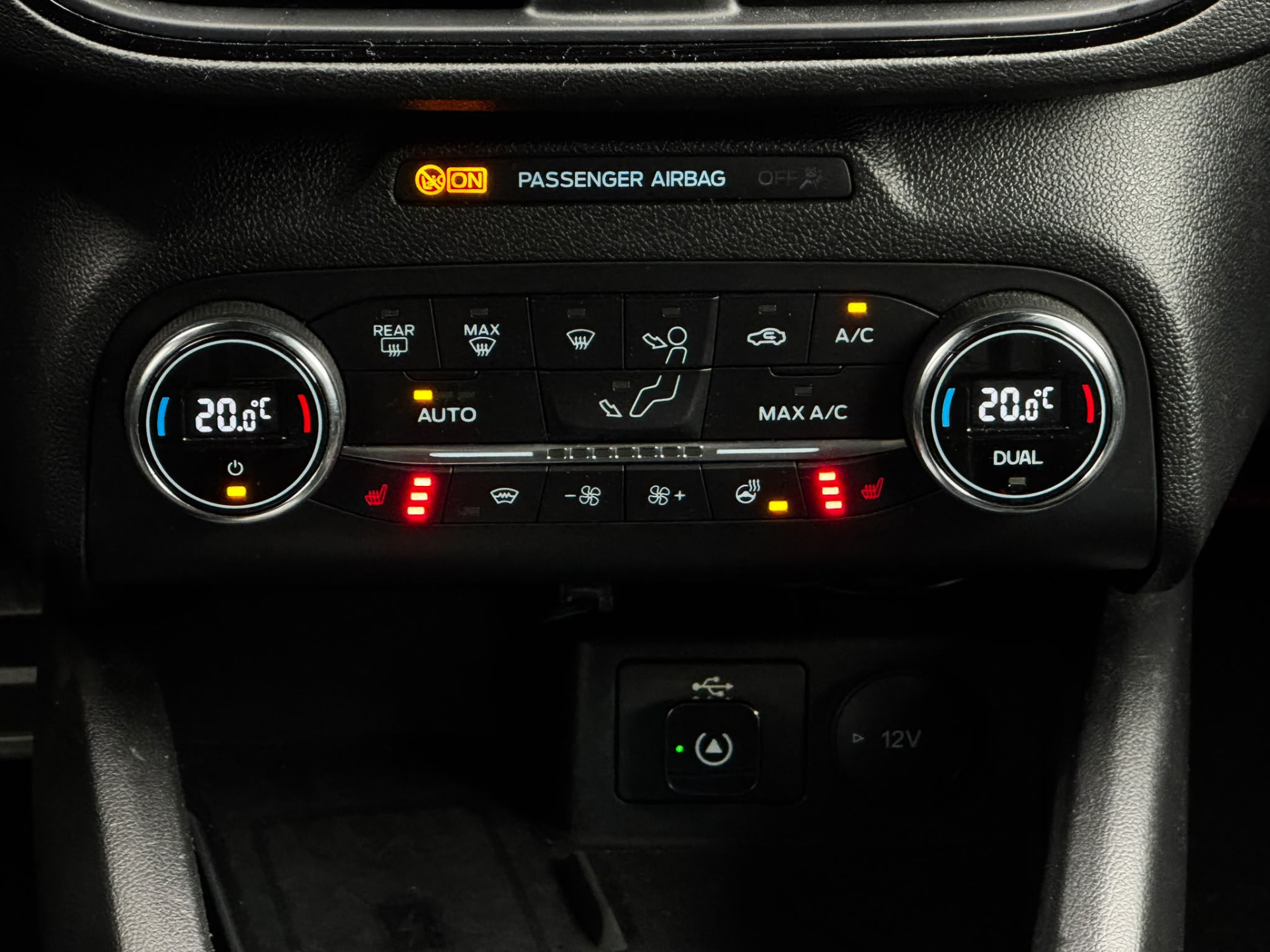 Ford Focus 1.0 EcoBoost 125PK Automaat Titanium Bang&Olufsen Camera Apple-Carplay