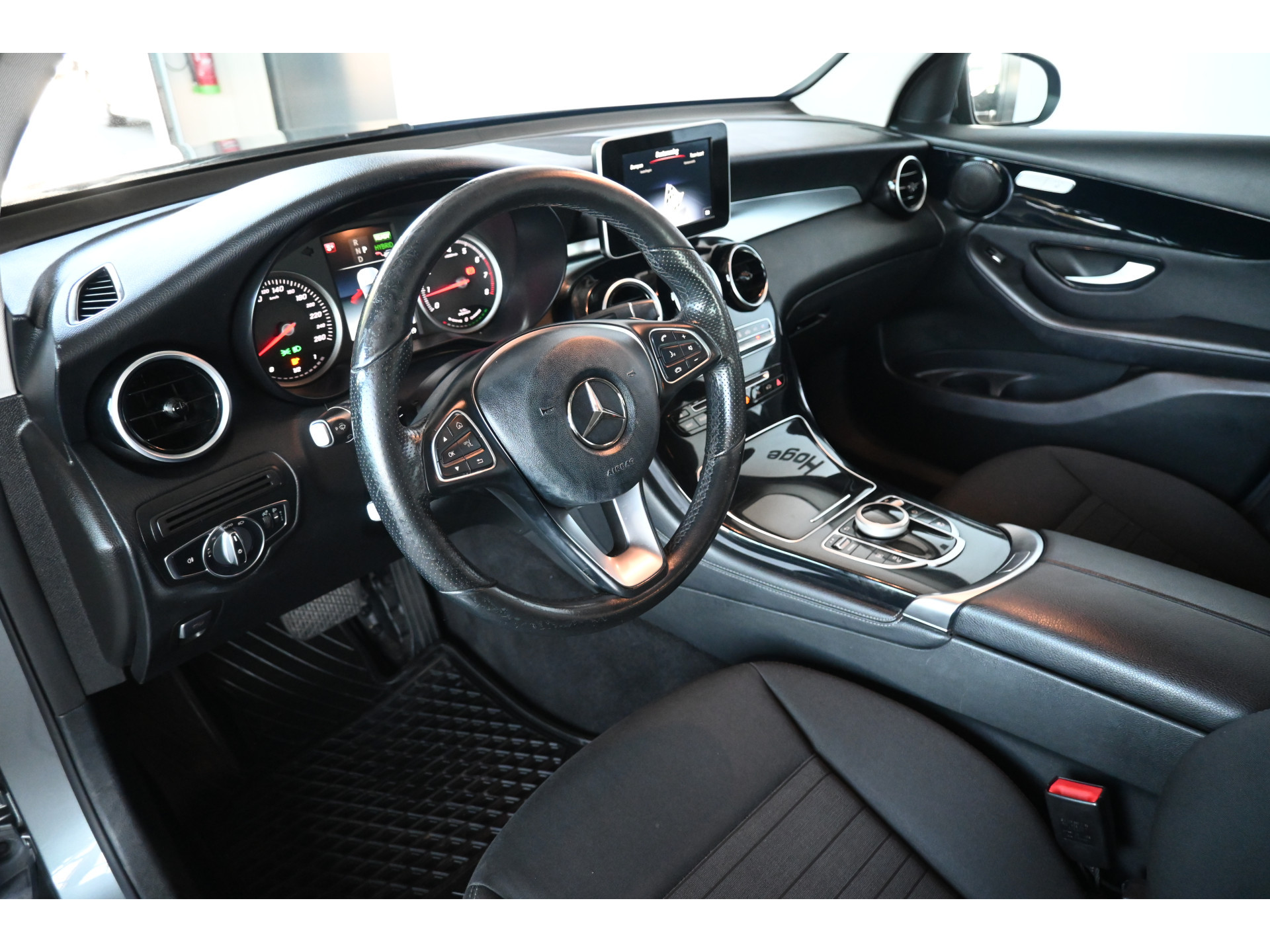 Mercedes-Benz GLC-klasse 350e 4MATIC Business Solution Automaat Navigatie Stoelverwarming Trekhaak Rijklaaprijs! Inruil Mogelijk!