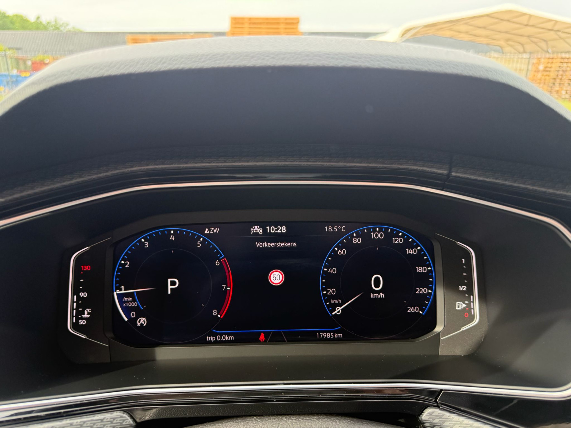 Volkswagen T-Cross 1.0 TSI R-Line | 1E EIGENAAR | 3/6/12MND GARANTIE| AUTOMAAT | LED | CARPLAY | DIGITAAL COCKPIT | DAB | CRUISE |