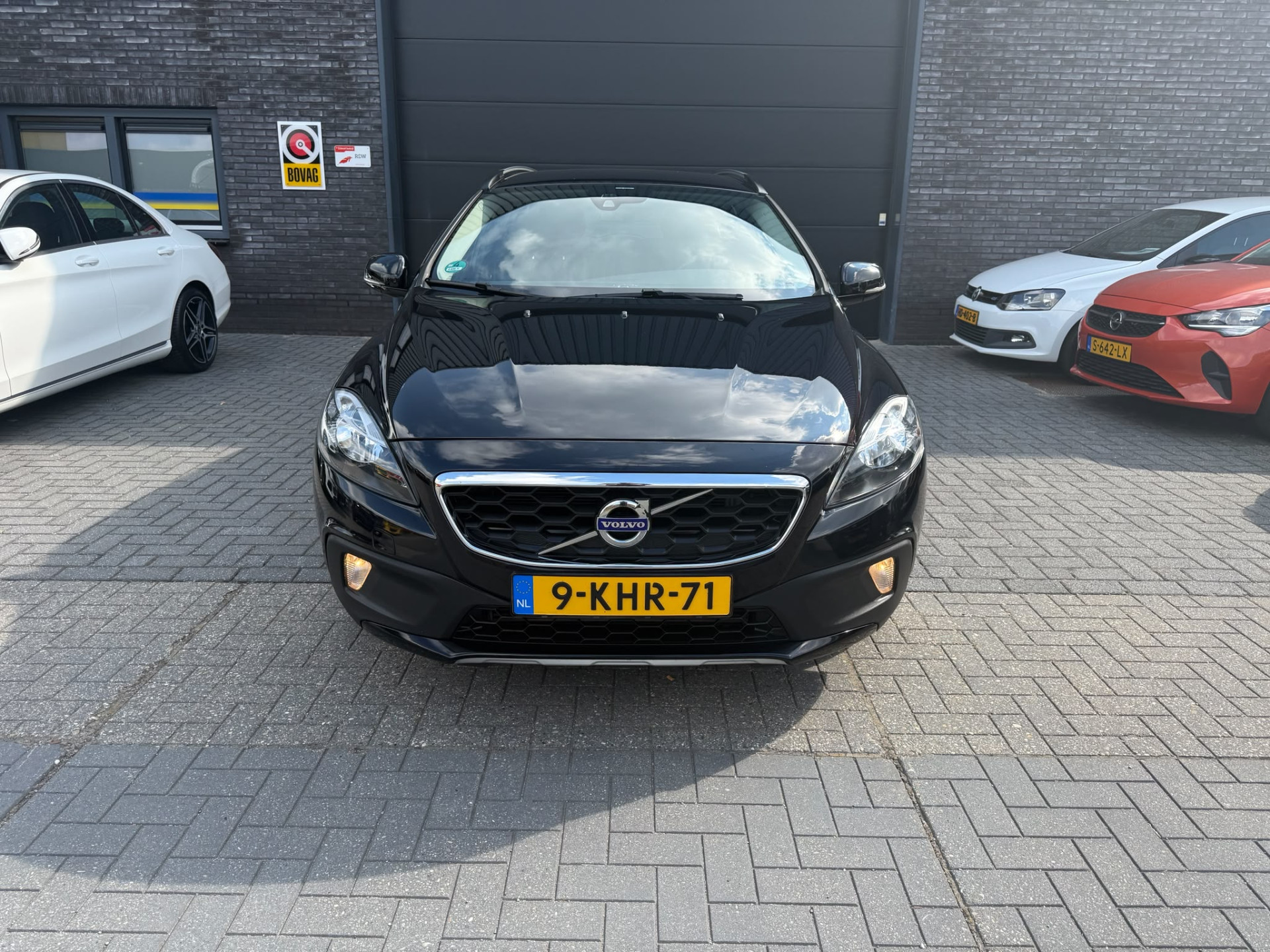 Volvo V40 Cross Country 1.6 T4 Momentum | 2E EIGENAAR | 3/6 OF 12 MND GARANTIE | NAVI | CRUISE |TREKHAAK | DEALER ONDERHOUDEN |