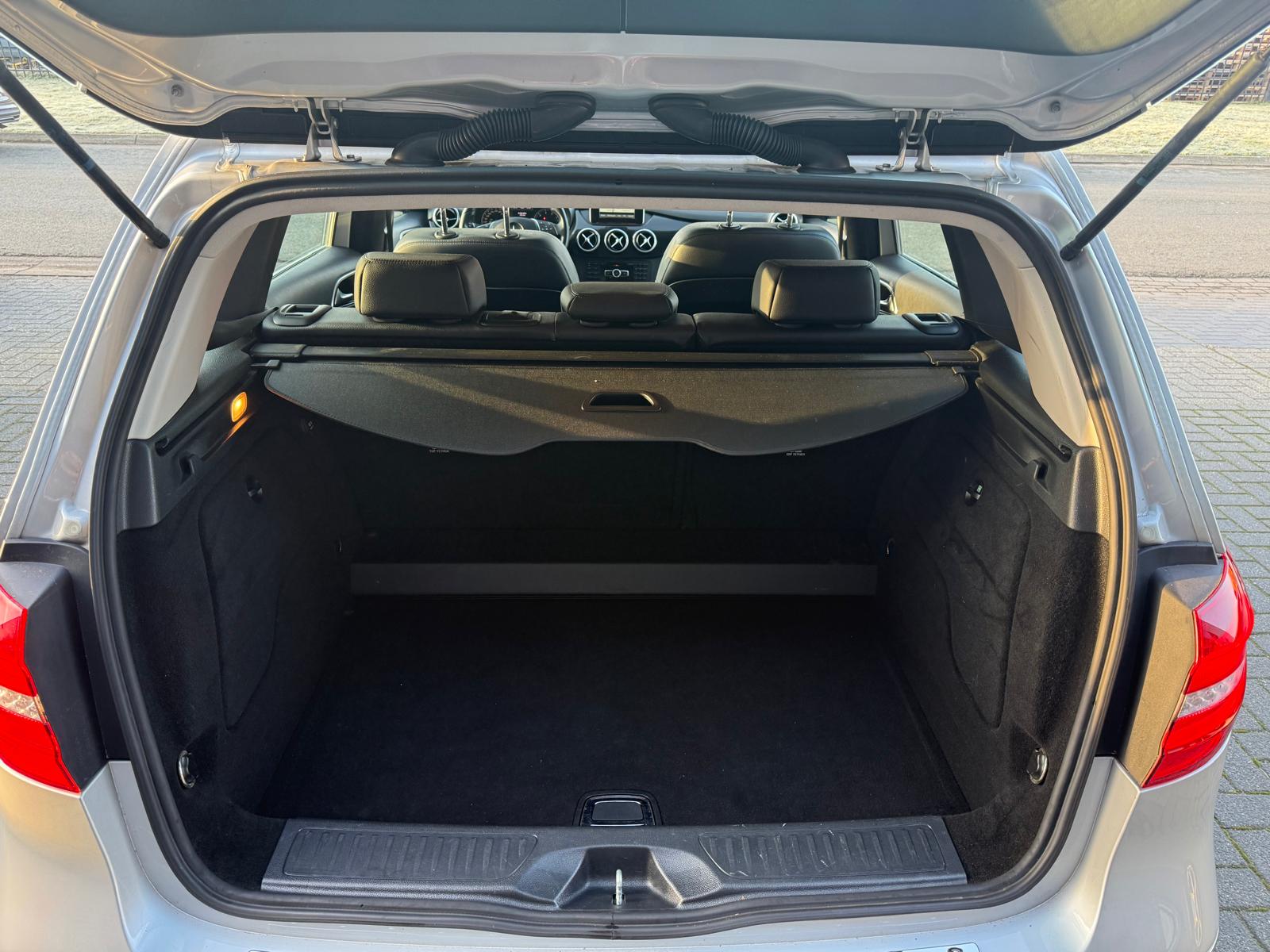 Mercedes-Benz B-klasse 180 Ambition | 2E EIGENAAR |3/6/12MND GARANTIE | AUTOMAAT | CRUISE | NAVI | XENON | LMV |