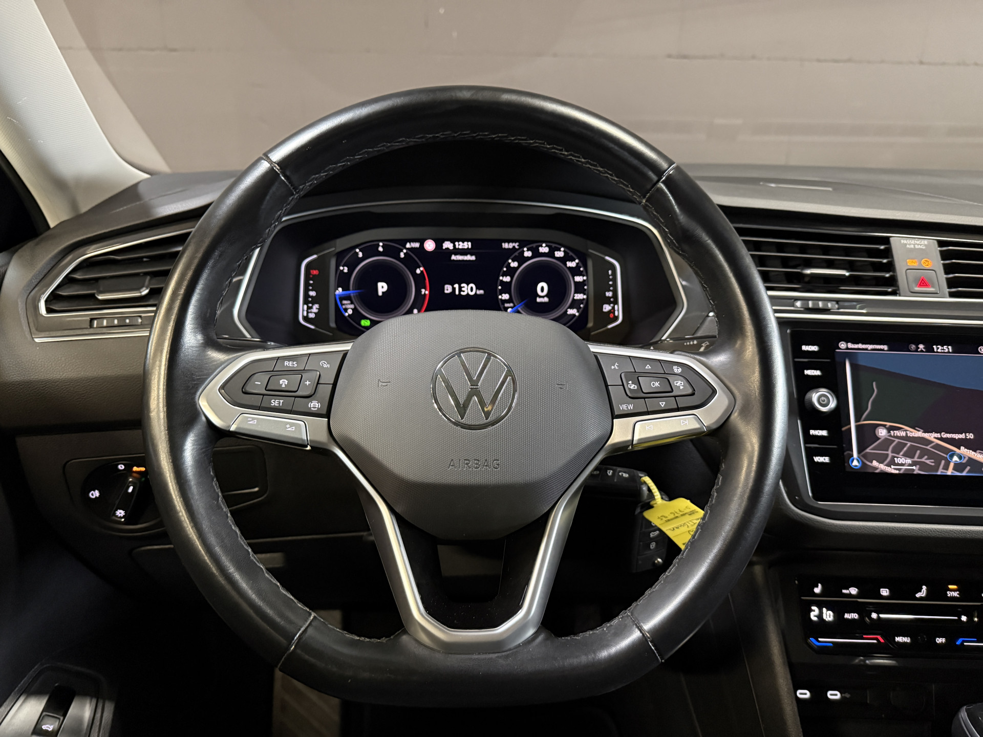 Volkswagen Tiguan Allspace 1.5 TSI Life Business 7p. | Massagestoel | Trekhaak | Camera | Stoel/Stuurverwarming | Carplay | Adaptive cruise