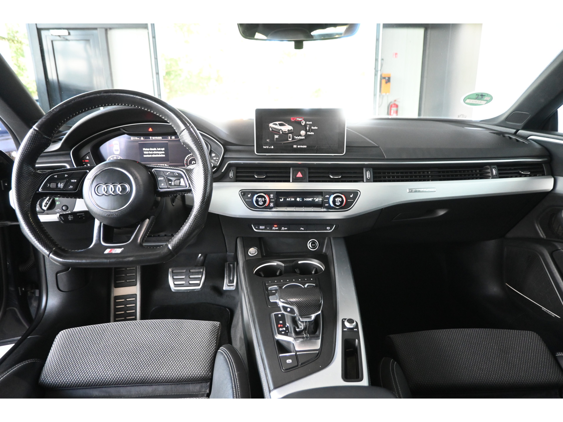 Audi A5 Coupé 2.0 TFSI Quattro Sport S-line Clima Panoramadak LED Adaptieve cruise B&O Navigatie 100% Onderhouden Inruil mogelijk