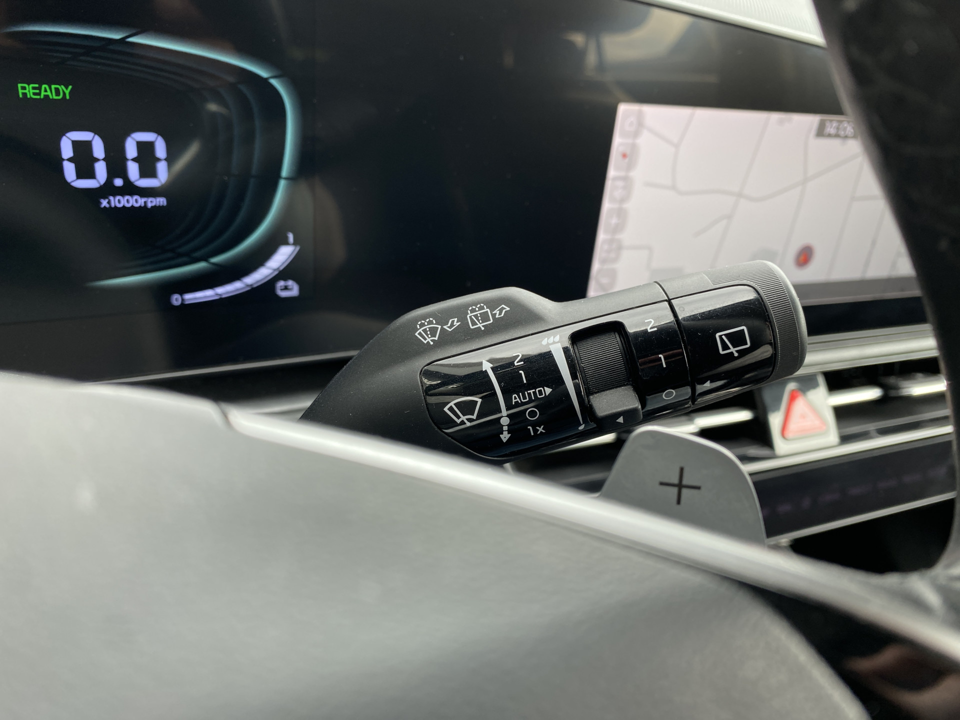 Kia Niro 1.6 GDi PHEV 184 pk DynamicLine AUT. | 1e eigenaar | navigatie | adaptieve cruise | camera | 2 laadkabels | keyless entry