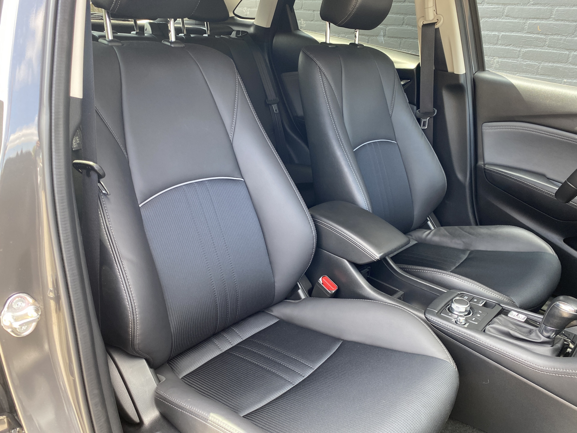 Mazda CX-3 2.0 SkyActiv-G 120 GT-M AUT. | navigatie | trekhaak | leder interieur | head up display | camera | apple carplay