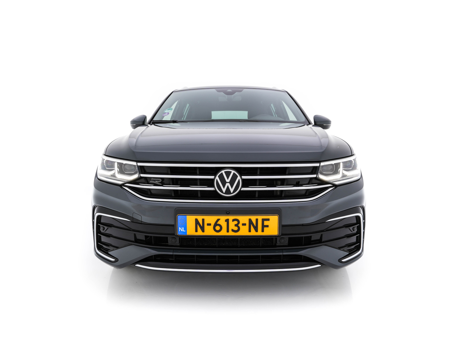 Volkswagen Tiguan 1.4 TSI R-Line Business+ (Plug-in) (INCL-BTW) Aut. *PANO | FULL-LED | ADAPTIVE-CRUISE | DIGI-COCKPIT | HEATED-COMFORTSEATS | NAV-FULLMAP | DAB+ | TOWBAR | PRIVACY-GLASS | ECC | PDC | 19''ALU