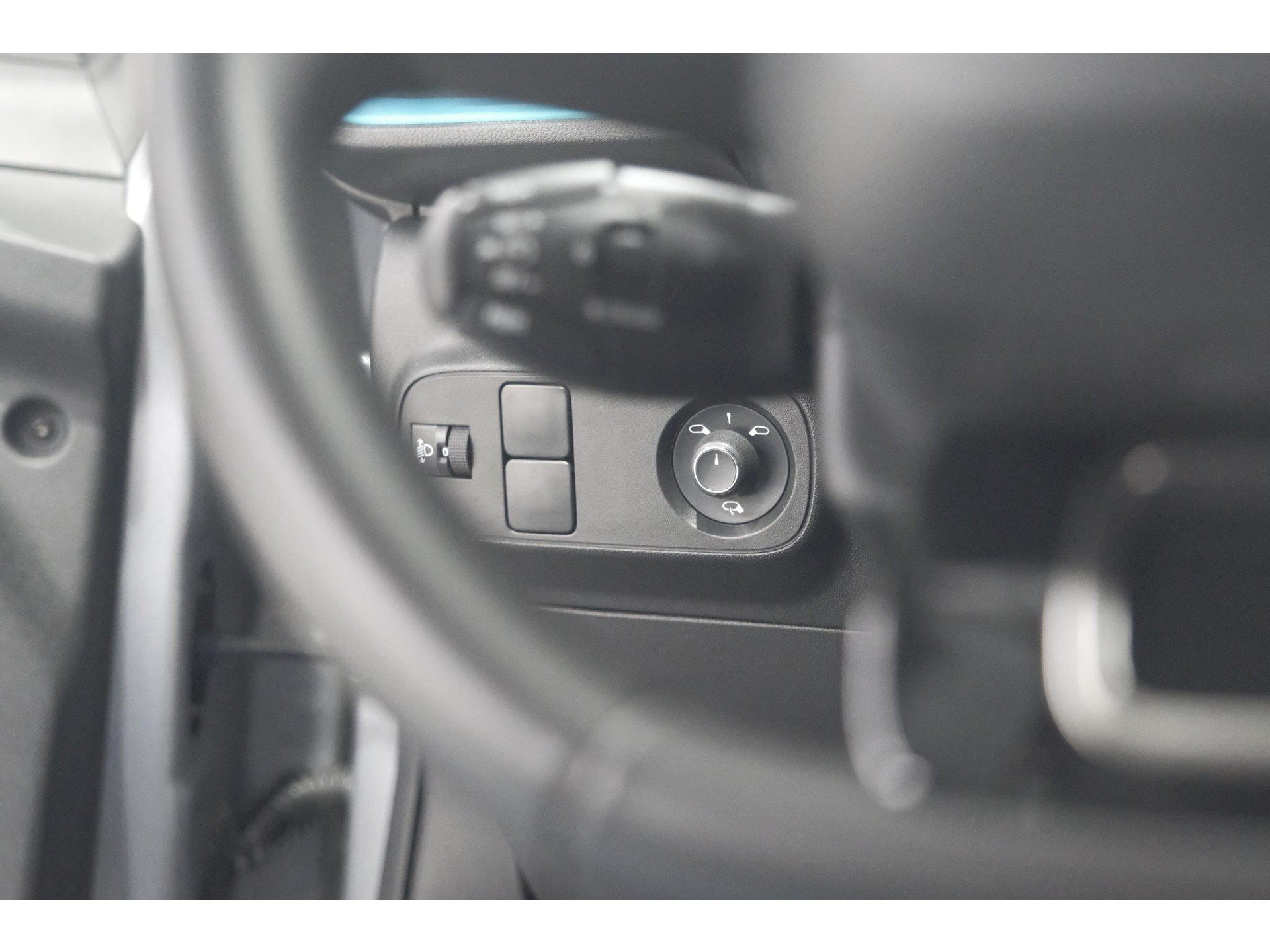 Citroen C3 PureTech 110 EAT6 Shine | Camera | Navigatie | Parkeersensoren | Apple Carplay | 17 Inch Lichtmetalen Velgen