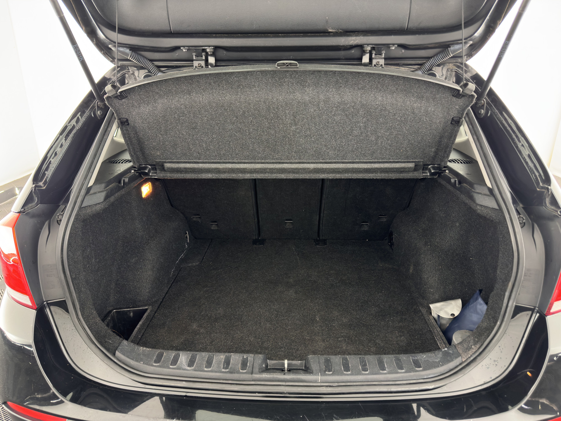 BMW X1 sDrive18i X-Line Executive *NAVI-FULLMAP | COMFORT-SEATS | ECC | PDC | CRUISE | TOWBAR | 18''ALU*