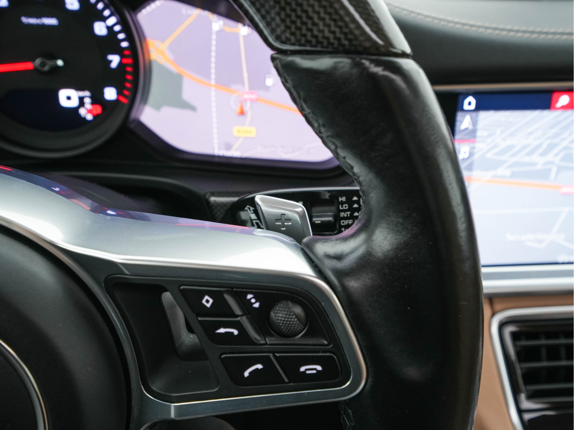 Porsche Panamera Sport Turismo 3.0 4 Sportchrono-Pack Aut. *PANO | LEATHER | MATRIX-LED | BOSE-SURROUND | MEMORY-PACK | TOPVIEW | KEYLESS | NAVI-FULLMAP | HEATED-SPORTSEATS | DAB+ | PRIVACYGLASS | SHIFTPADDLES | SPORT-EXHAUST | 21''ALU*