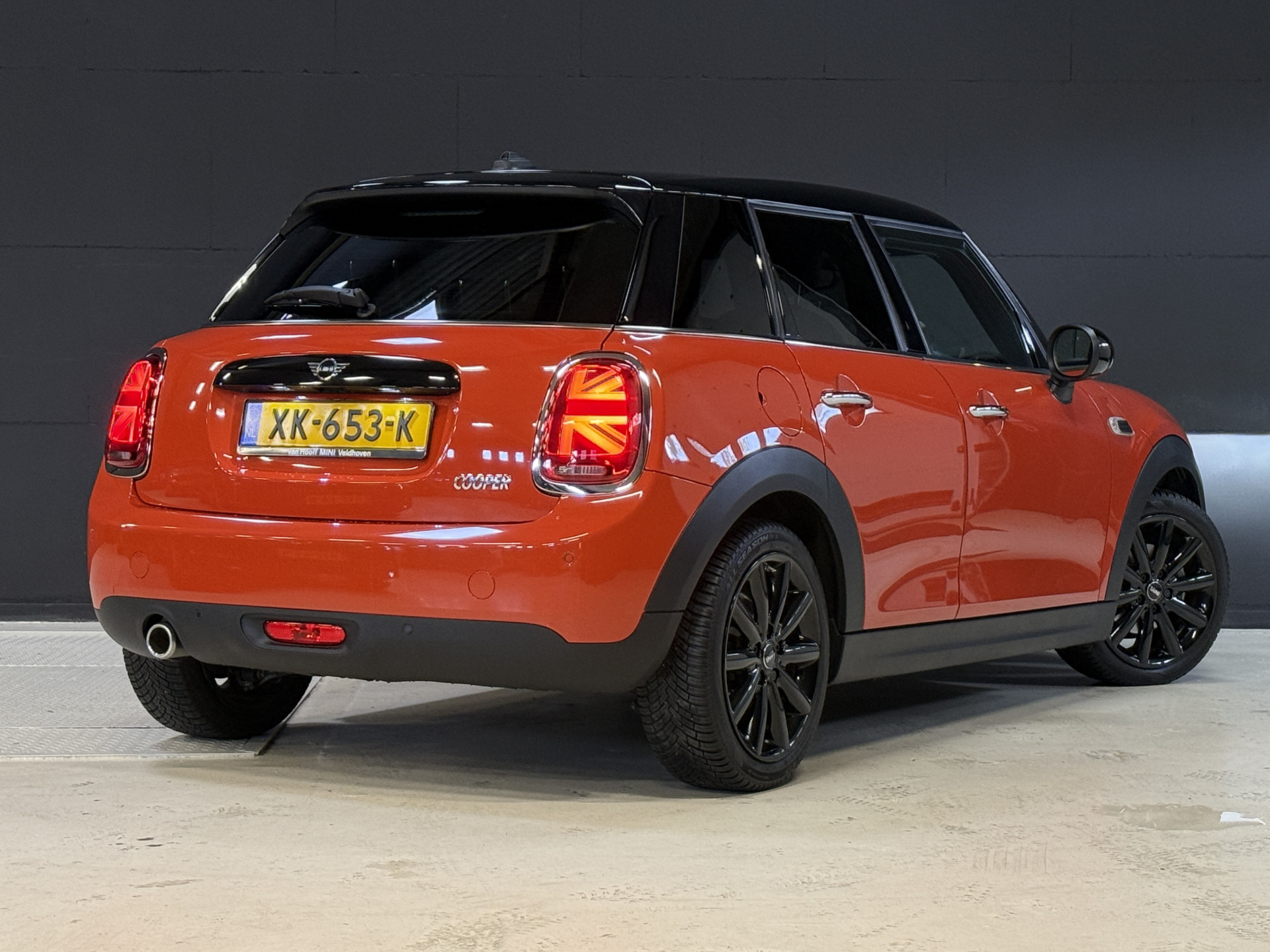 MINI 5-Deurs 1.5 Cooper Pepper | Keyless | Dealeronderhouden | All-Season
