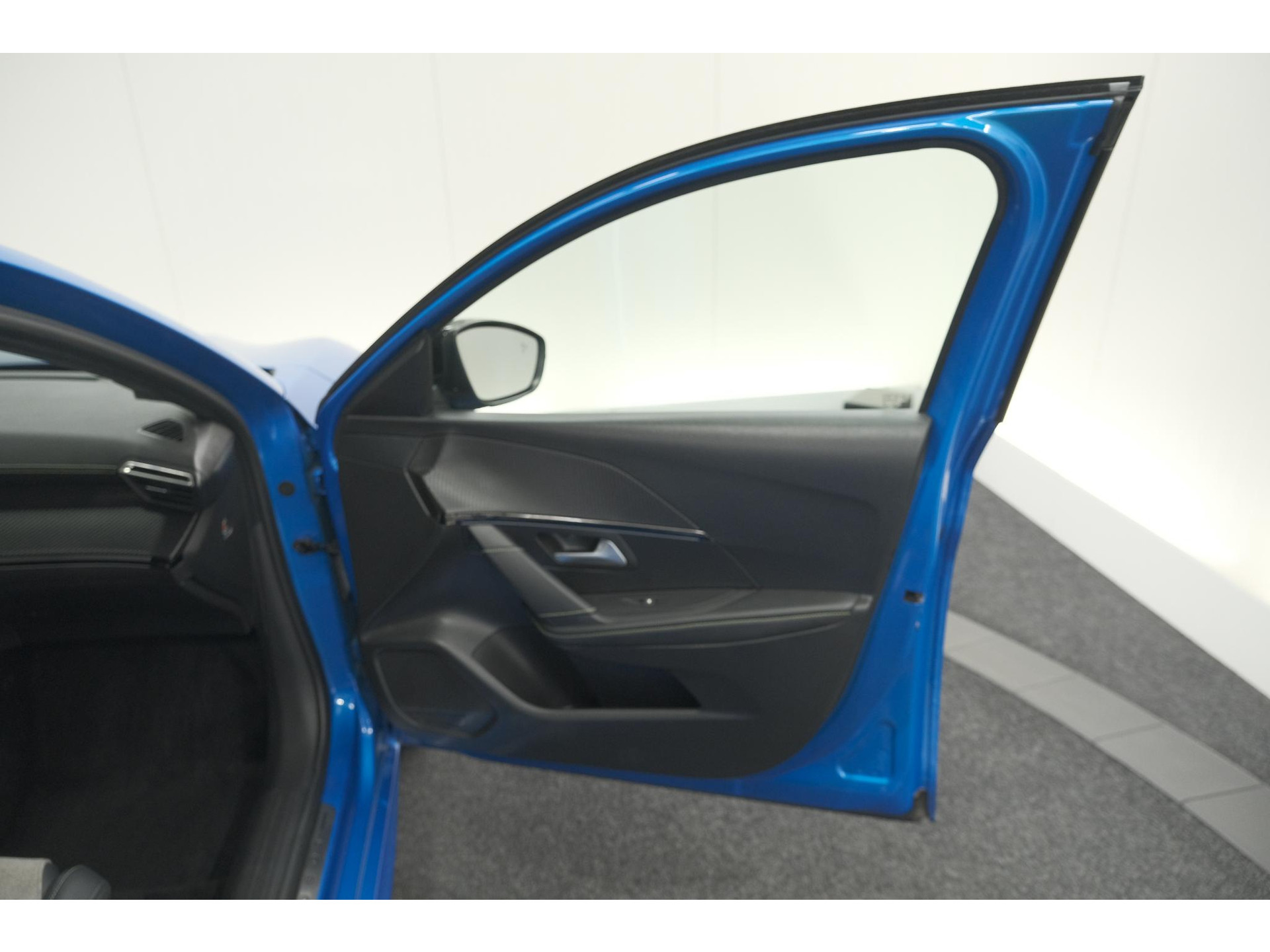 Peugeot e-208 EV GT Pack 50 kWh | Camera | Adapieve Cruise Control | Stoelverwarming | 3 FASE