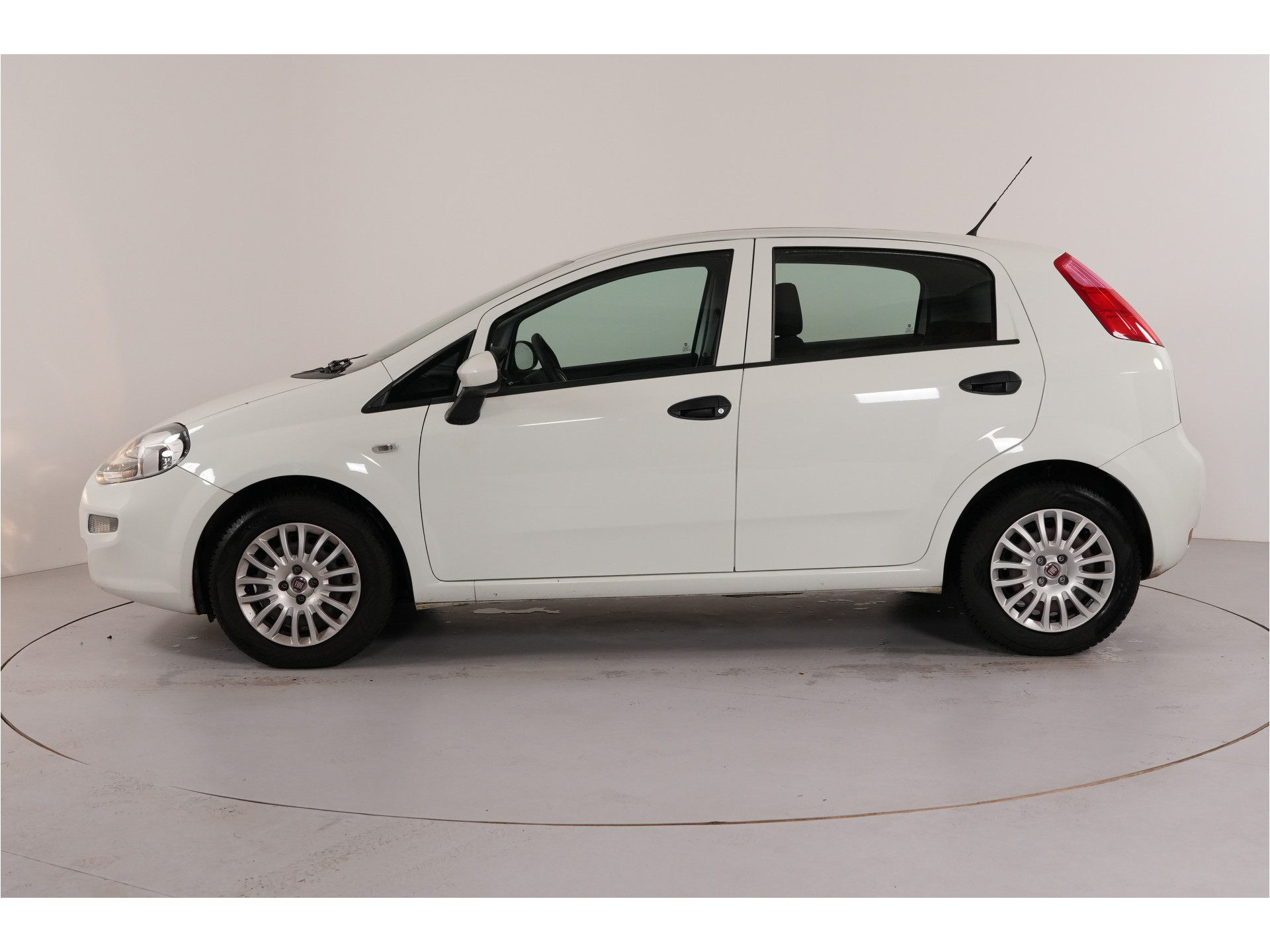 Fiat Punto Evo 1.2 Lounge | Trekhaak | Airco | LMV |