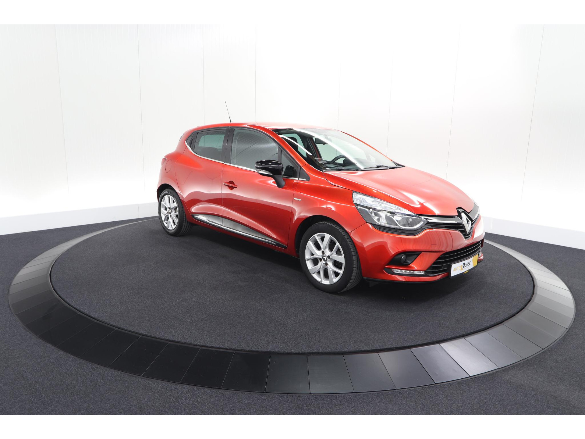 Renault Clio TCe 90 Limited | Trekhaak | Parkeersensoren | Navigatie