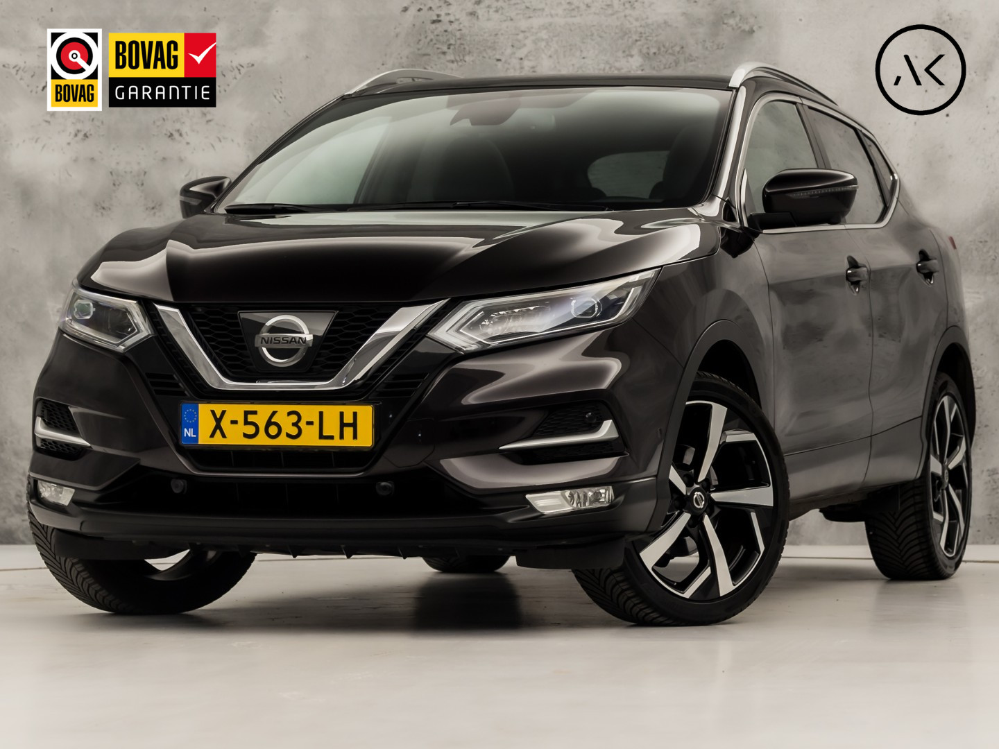 Nissan Qashqai 1.2 Tekna + Sport pack (PANORAMADAK, NAVIGATIE, MEMORY SEAT, NAPPA LEDER, ZWART HEMEL, 360 CAMERA, STOELVERWARMING, GETINT GLAS, TREKHAAK, NIEUWE APK, NIEUWSTAAT)