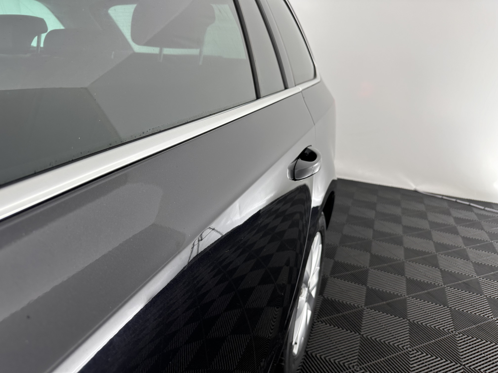 ŠKODA Octavia Combi 1.6 TDI Greentech Clever Edition Aut. *LEATHER-FABRIC | NAVI-FULLMAP | COMFORT-SEATS | DAB+ | HEATED-SEATS | AMUNDSEN-AUDIO | ECC | SHIFT-PADDLES | PARKPILOT | CRUISE | TOWBAR | 16''ALU *