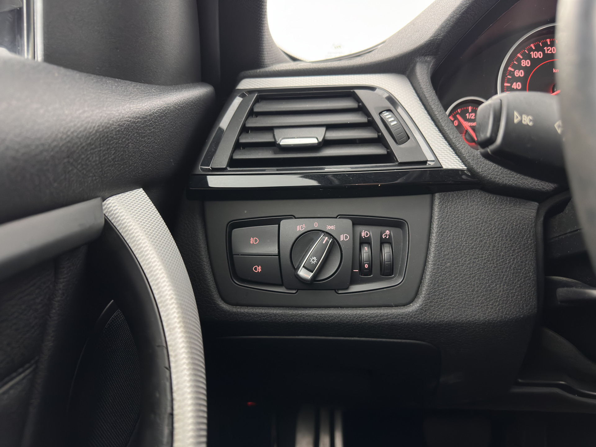 BMW 3-serie Touring 318d High Executive M-Sportpack Aut. *FULL-LEATHER | HEATED-SPORTSEATS | NAVI-FULLMAP | ECC | PDC | CRUISE | 18''ALU*