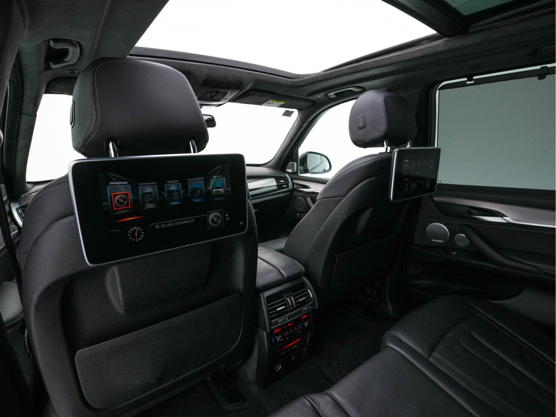 BMW X5 M50d M-Aerodinamica Aut. *PANO | HEAD-UP | LEATHER | ADAPTIVE-CRUISE | SOFT-CLOSE | BANG&OLUFSEN | TOP-VIEW | BLINDSPOT | NIGHT-VISION | MEMORY-PACK | DIGI-COCKPIT | HEATED-COMFORTSEATS | NAVI-FULLMAP |