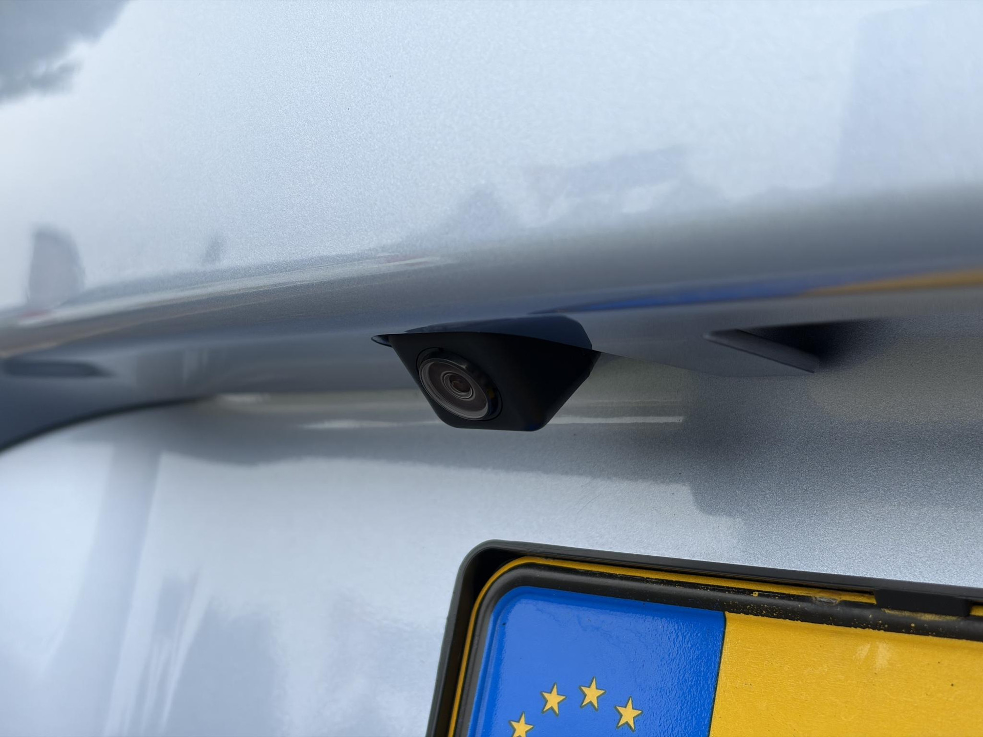Mitsubishi Outlander 2.0 PHEV Executive Edition Trekhaak,Schuifdak,Leder,Stoelverw-Koeling,Camera,Navi,Keyless,Clima,Cruise,Lm velgen,Pdc,V+A,Rijstrooksensor,Extra velgen,N.A.P,Nieuwe Apk bij Aflevering