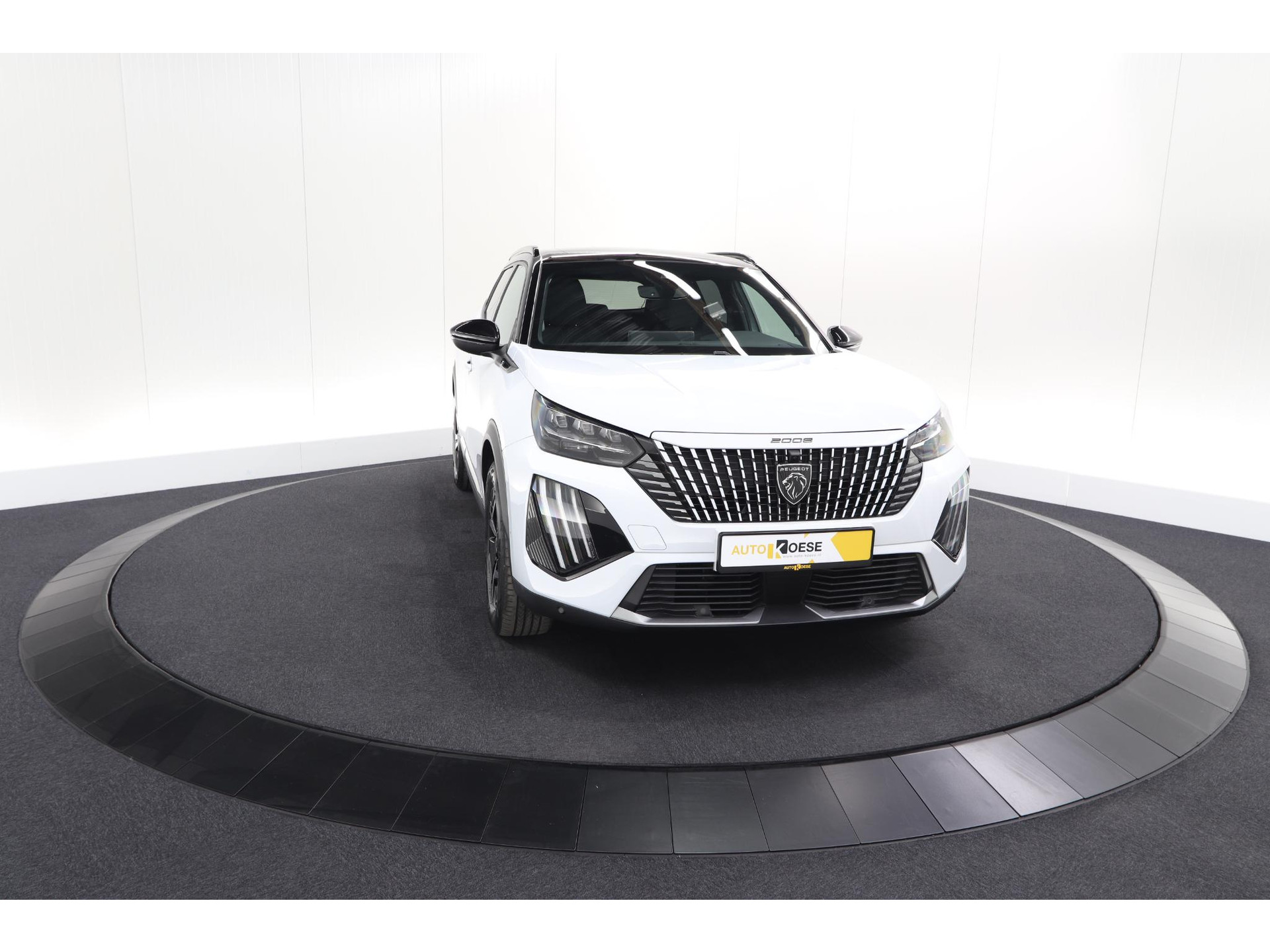 Peugeot e-2008 EV GT 50 kWh | 11 KW Laadfunctie | 360 Camera | Dodehoekdetectie | Apple Carplay