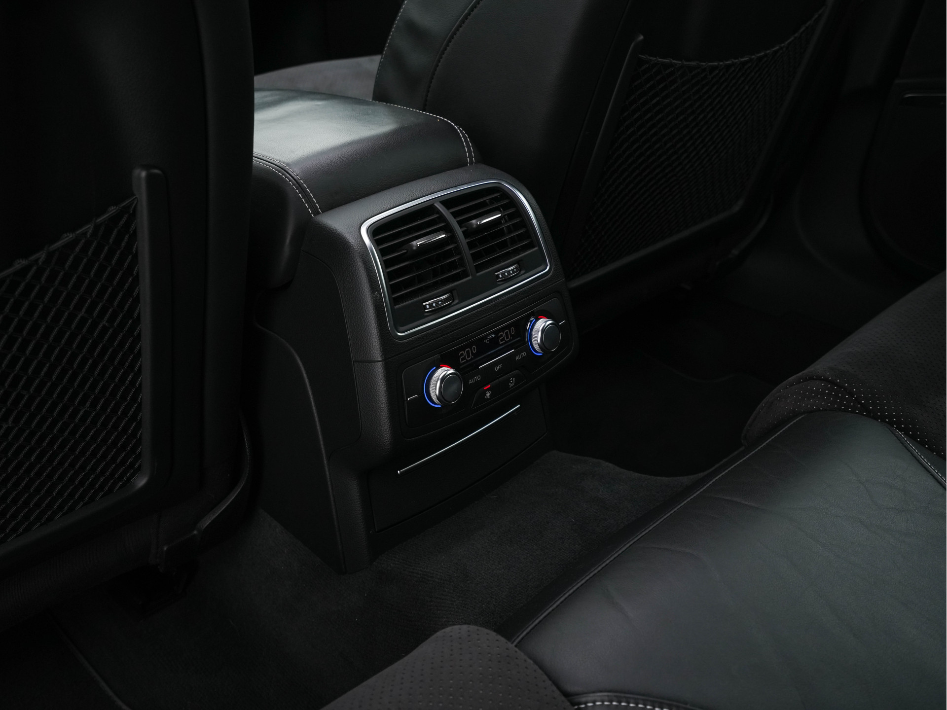 Audi A6 Avant 3.0 TDI Quattro S-Line Aut. *PANO | NAVI-FULLMAP | LEATHER-ALCANTARA | BI-XENON | BOSE-SURROUND | DAB | CAMERA | ECC | HEATED-SPORTSEATS | PDC | CRUISE | TOWBAR | KEYLESS | 20"ALU*