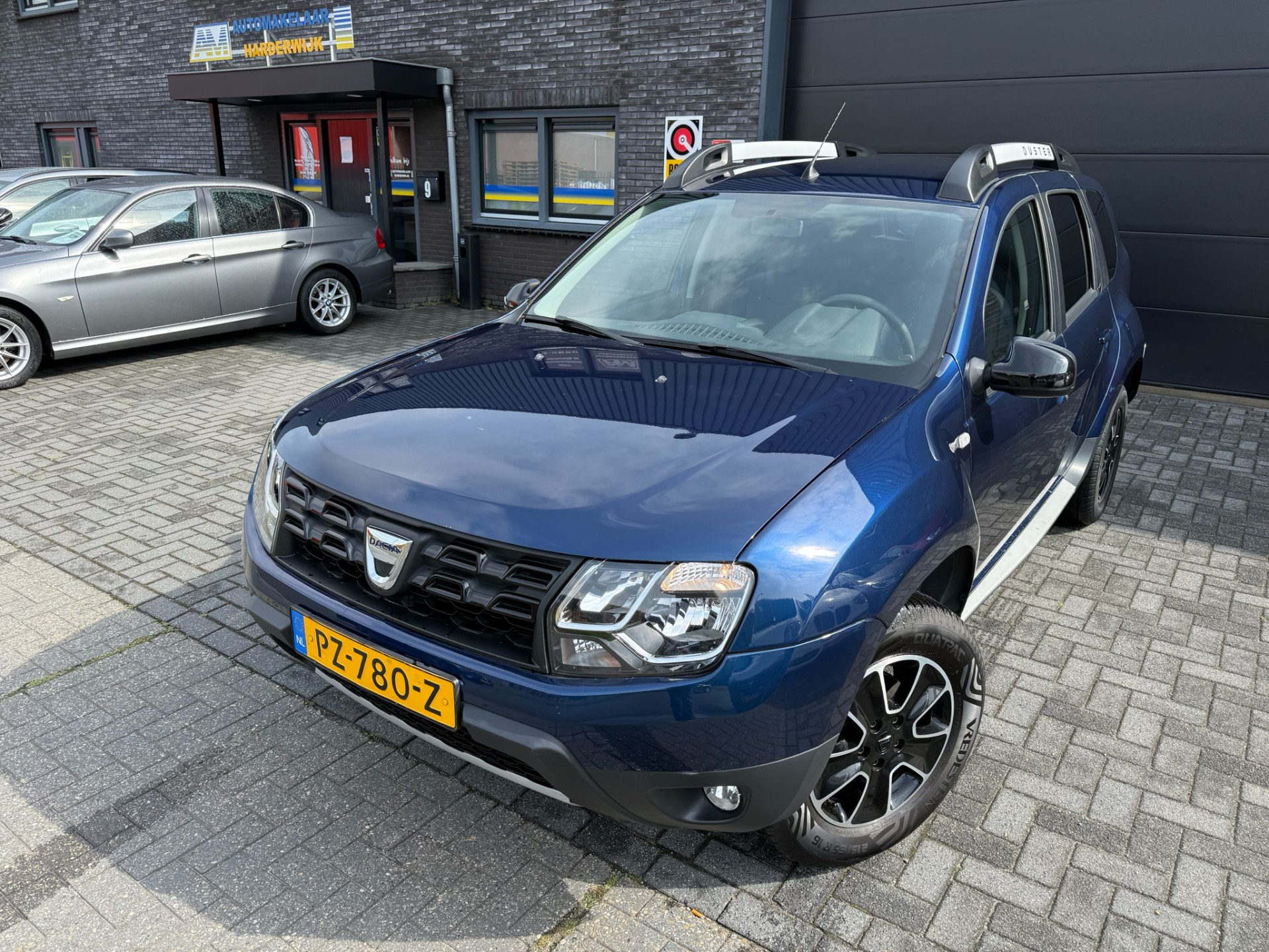 Dacia Duster 1.2 TCe 4x2 Blackshadow | 1E EIGENAAR | 3/6/12MND GARANTIE | CRUISE | NAVI | DAB | AIRCO | LMV | ELECRAMEN |