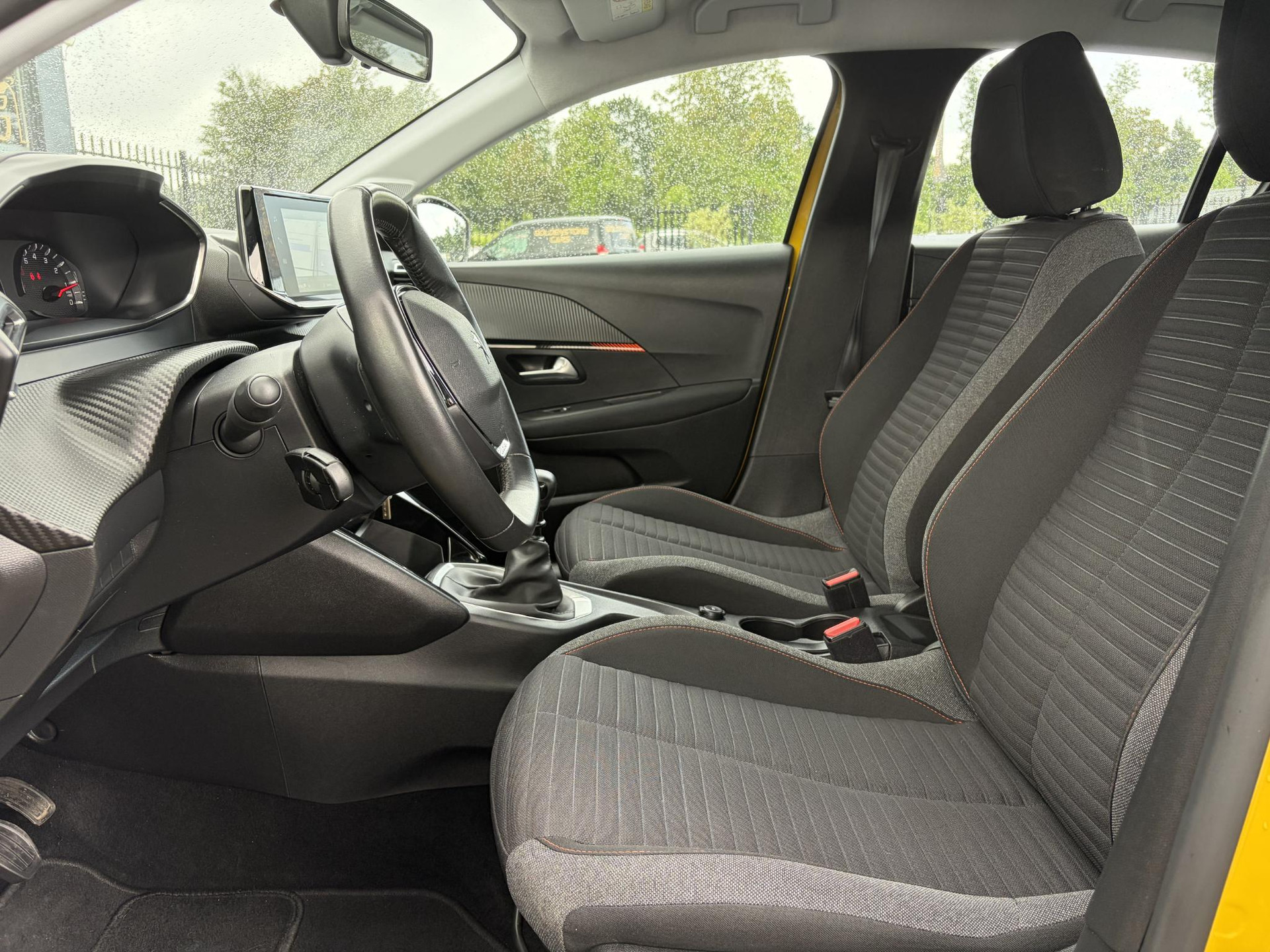 Peugeot 208 1.2 PureTech Blue Lease Active 102pk,2e Eigenaar,Navi,Apple Carplay/Android,Rijstrooksensor,6 Bak,Pdc,Dealer Onderhouden,N.A.P,Apk tot 04-2028