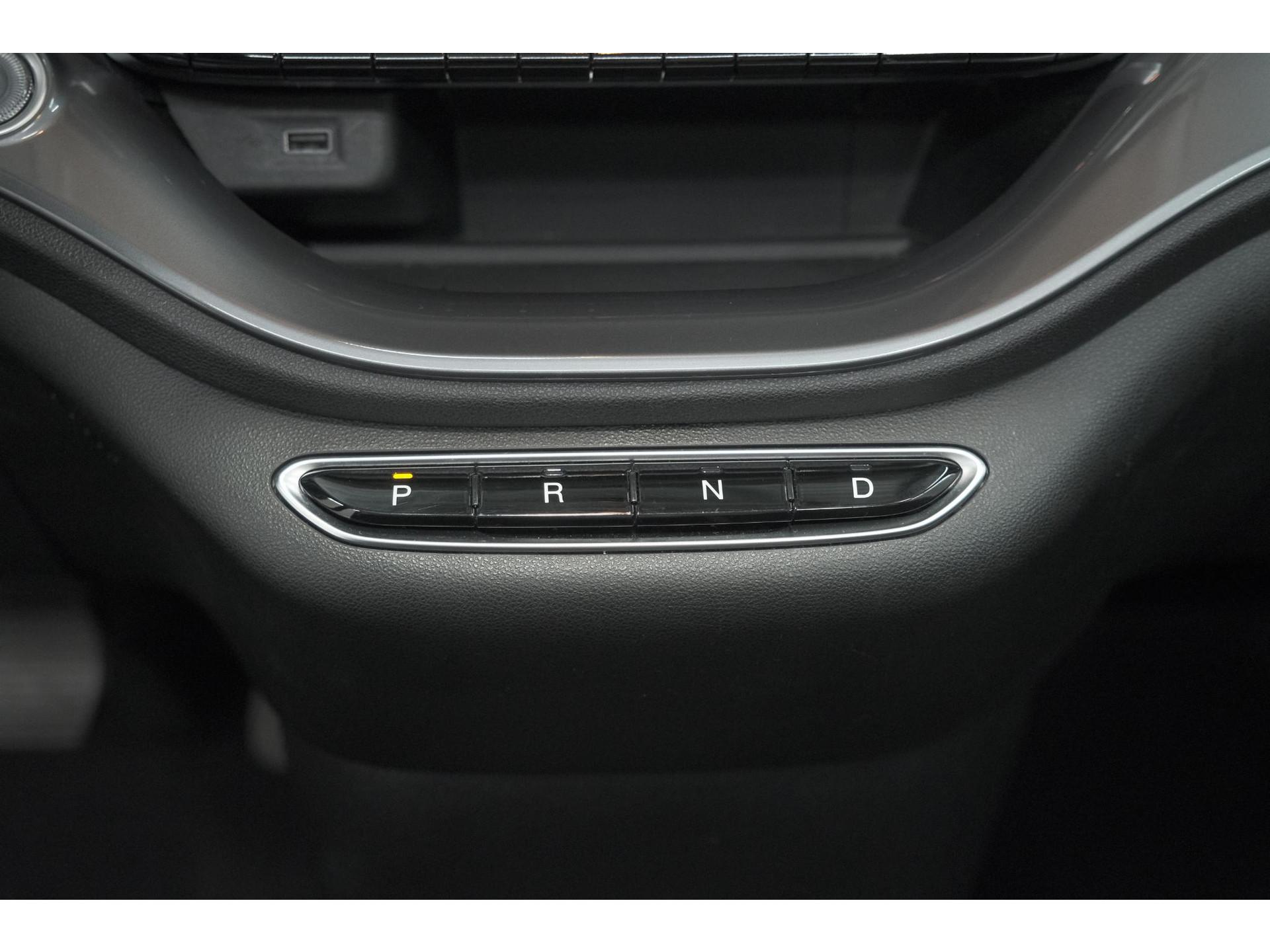 Fiat 500 C Icon 42 kWh | 97,3% SOH | Convenience Pack | Camera | Dodehoekdetectie | Stoelverwarming
