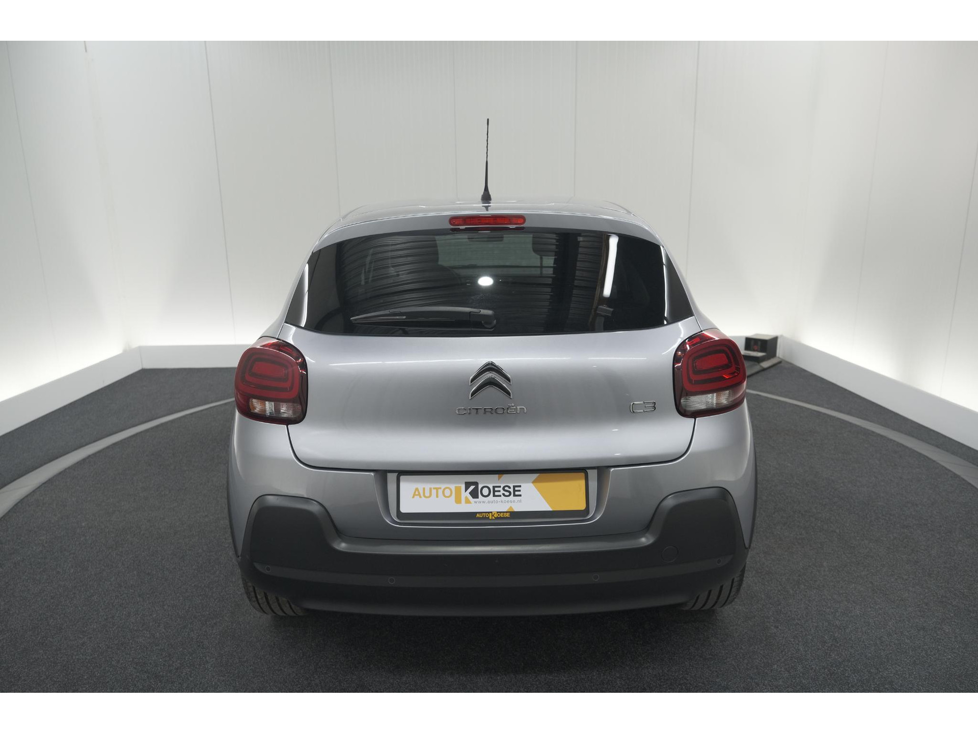 Citroen C3 PureTech 110 EAT6 Max | Apple Carplay | Parkeersensoren | Climate Control | 16 Inch Lichtmetalen Velgen