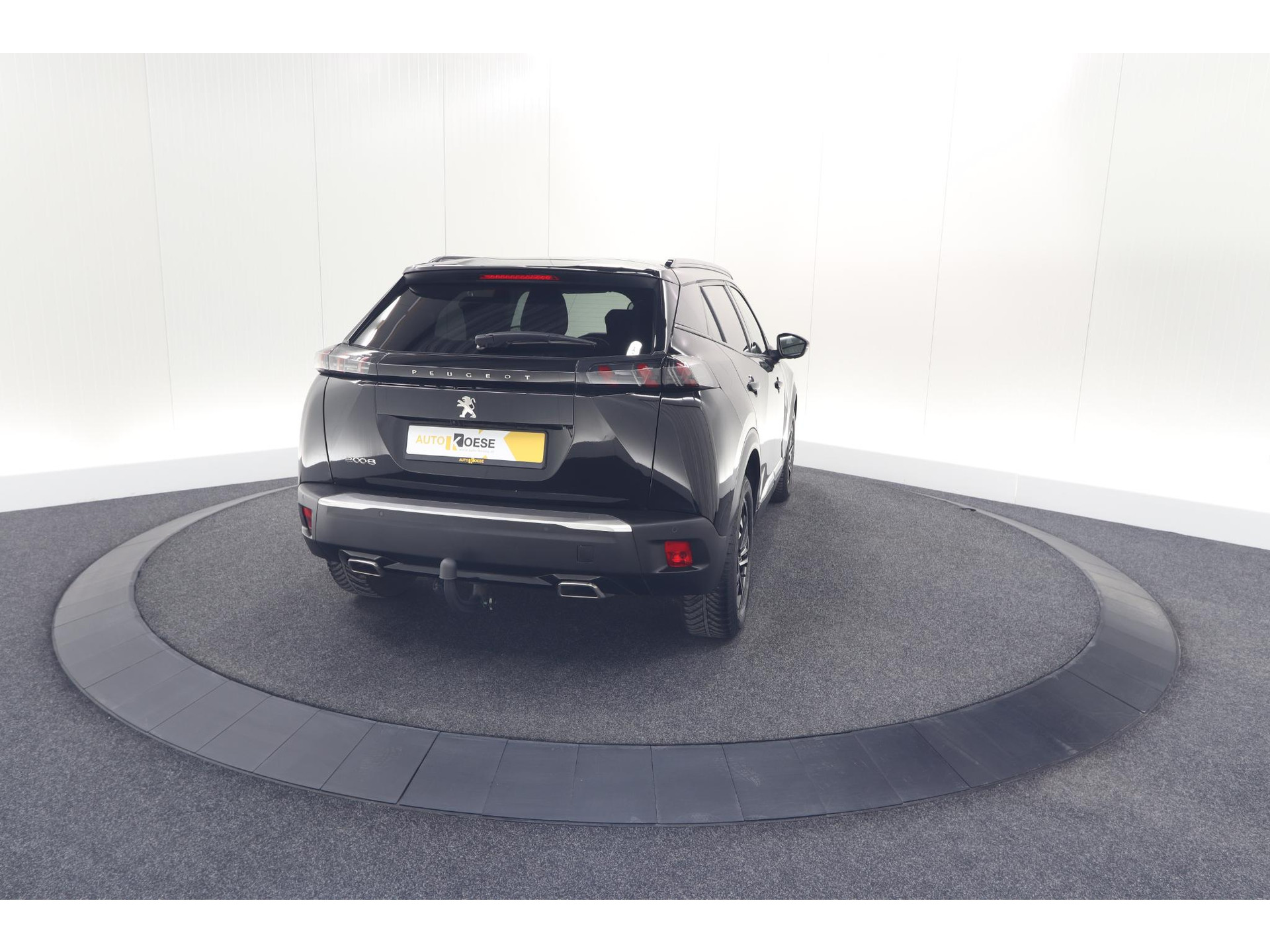 Peugeot 2008 PureTech 130 EAT8 Allure | Trekhaak | Camera | Navigatie | Apple Carplay