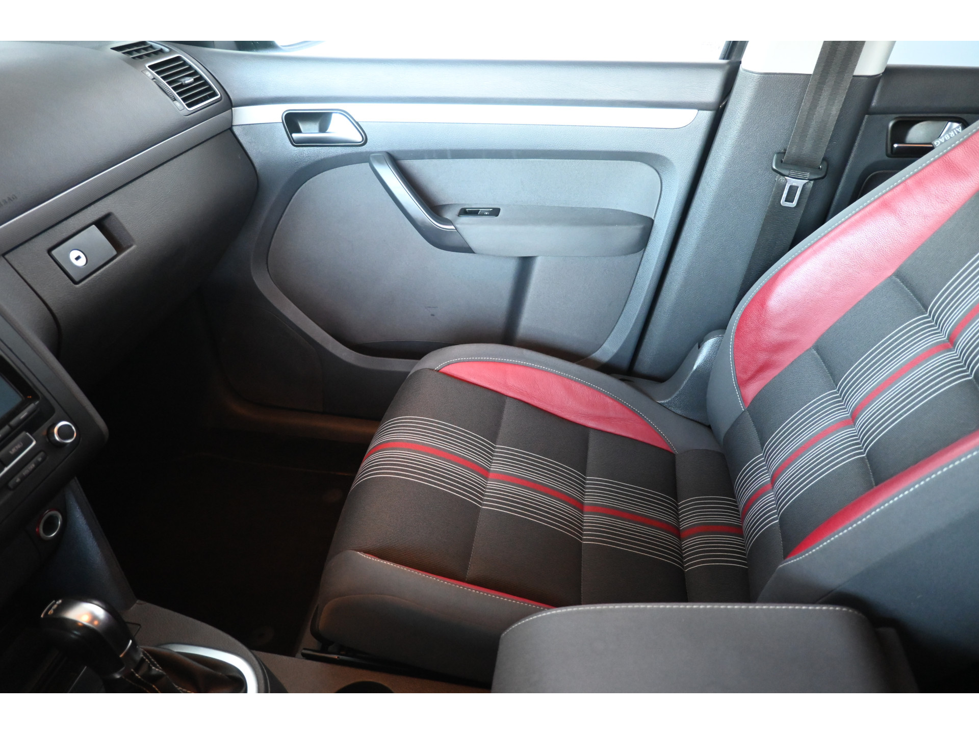 Volkswagen Touran 1.4 TSI Comfortline Clima Cruise control Stoelverwarming 100% Onderhouden! Inruil Mogelijk!