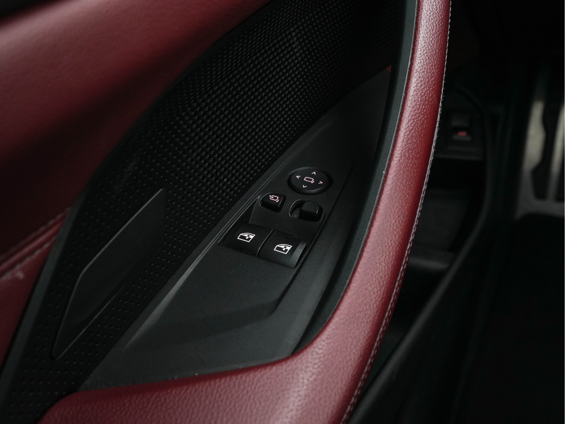 BMW 4-serie Coupé 420i ( new-modell ) M-Sport-Pack High Executive (INCL-BTW) Aut.*PANO | LASER-LED | LEATHER | DIGI-COCKPIT | CAMERA | HIFI-SOUND | HEATED-SPORTSEATS | NAVI-FULLMAP | AMBIENT-LIGHT | ECC | CARPLAY | PDC | CRUISE | 19''ALU *