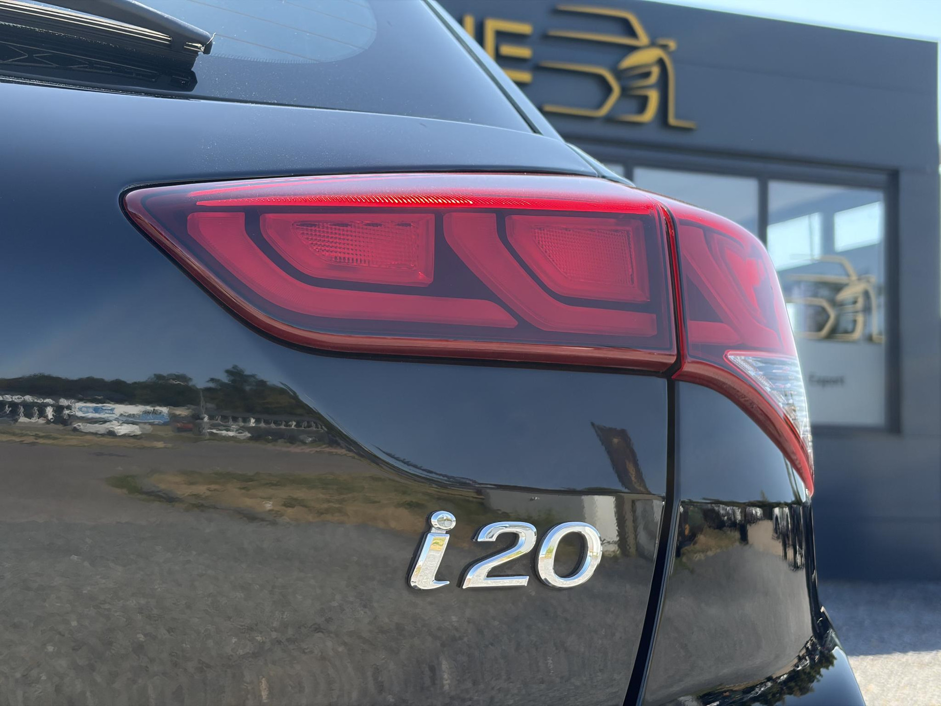 Hyundai i20 1.0 T-GDI Comfort 2e Eigenaar l Trekhaak l Navi l Camera l Carplay l Clima l Cruise l Rijstrooksensor l Pdc l N.A.P l Apk tot 05-2027