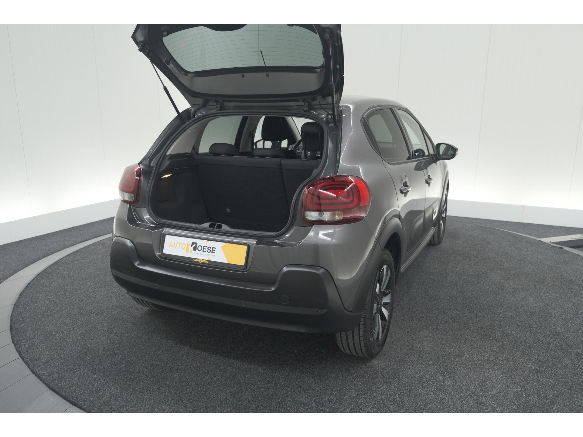 Citroen C3 PureTech 110 EAT6 Max | Apple Carplay | Parkeersensoren | Climate Control | 16 Inch Lichtmetalen Velgen
