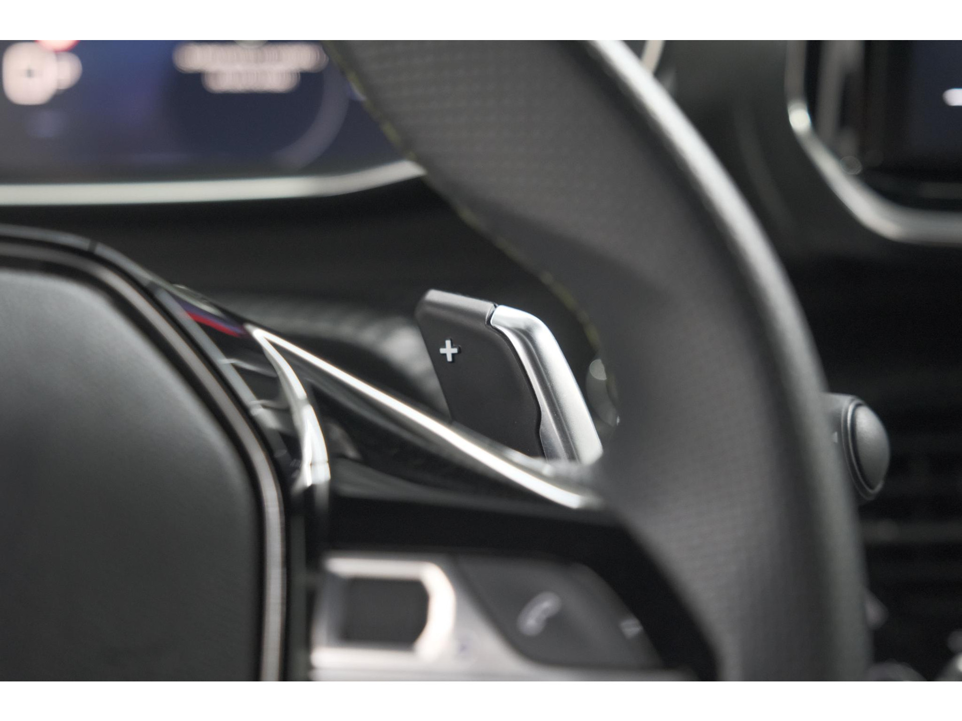 Peugeot 208 1.2 Hybrid 145 e-DCS6 GT | Alcantara Pakket | Camera | Apple Carplay | Stoelverwarming