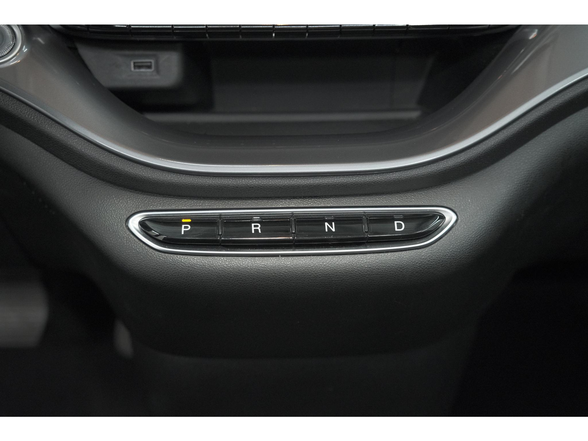 Fiat 500 C Icon 42 kWh | 97,3% SOH | Convenience Pack | Camera | Dodehoekdetectie | Stoelverwarming