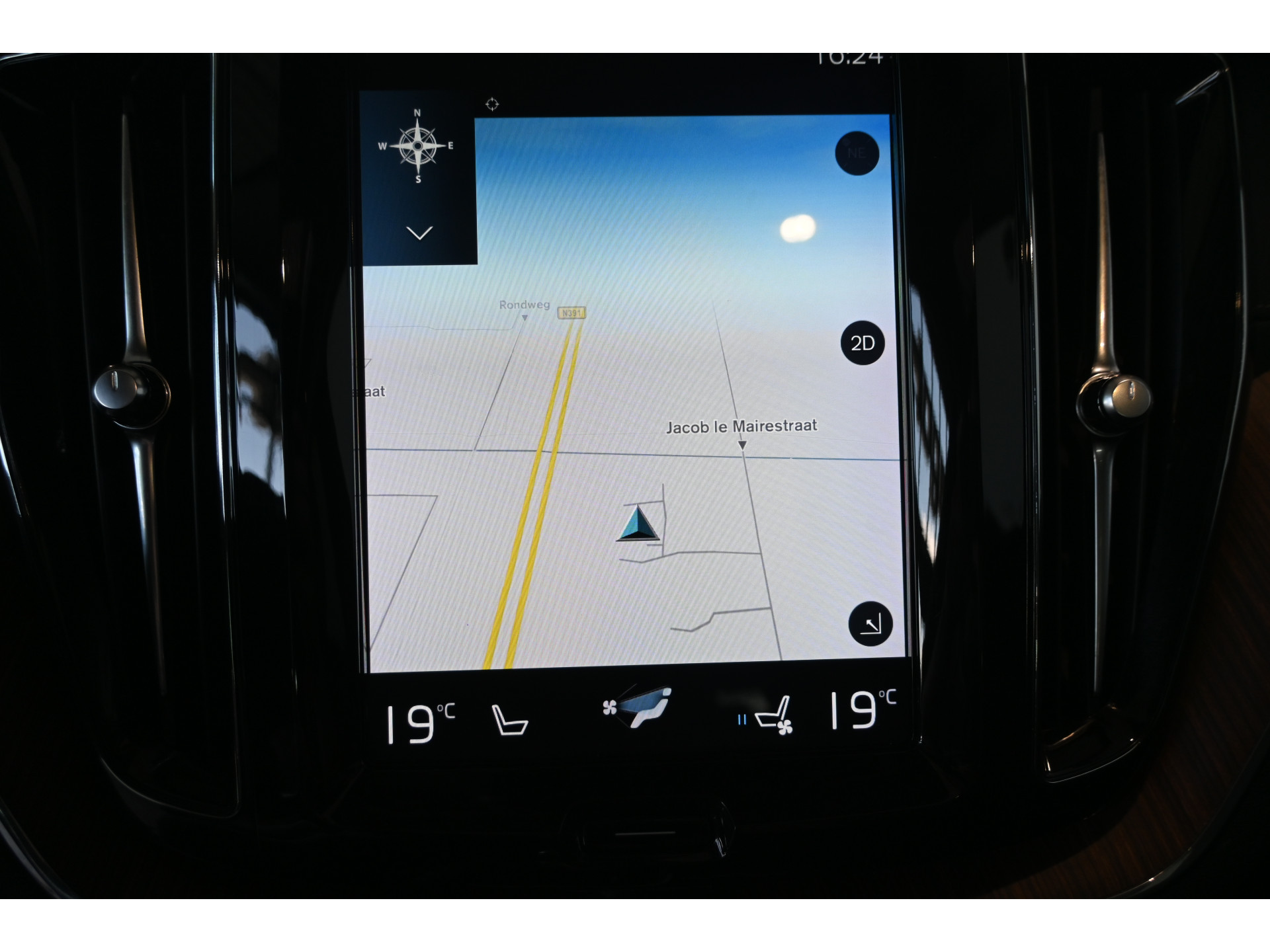 Volvo XC60 2.0 T8 Twin Engine AWD Inscription Harman/Kardon Navigatie Panoramadak Carplay Goed Onderhouden! Inruil Mogelijk!