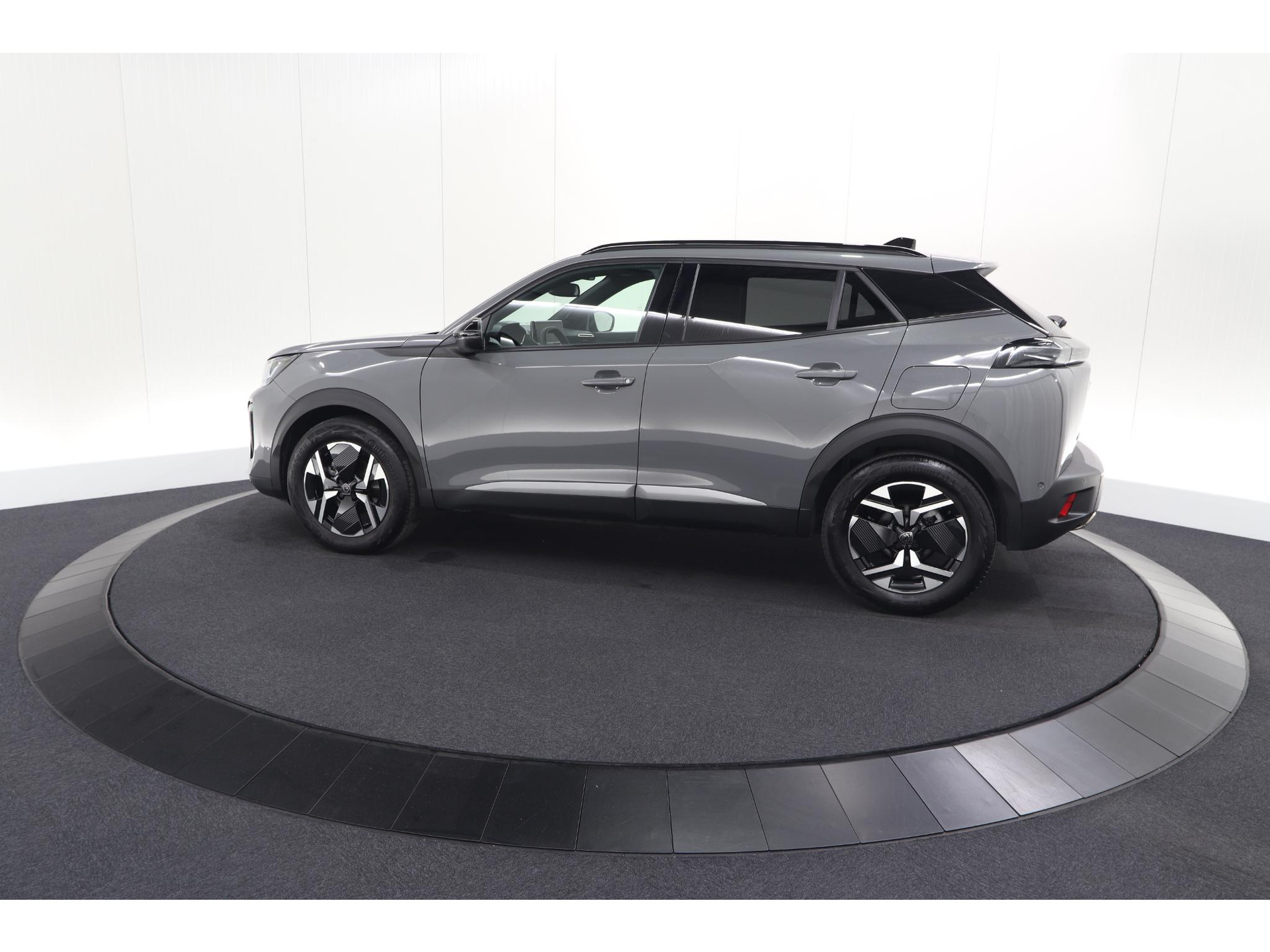 Peugeot 2008 PureTech 130 EAT8 Allure | 360 Camera | Adaptieve Cruise Control | Keyless | Dodehoekdetectie