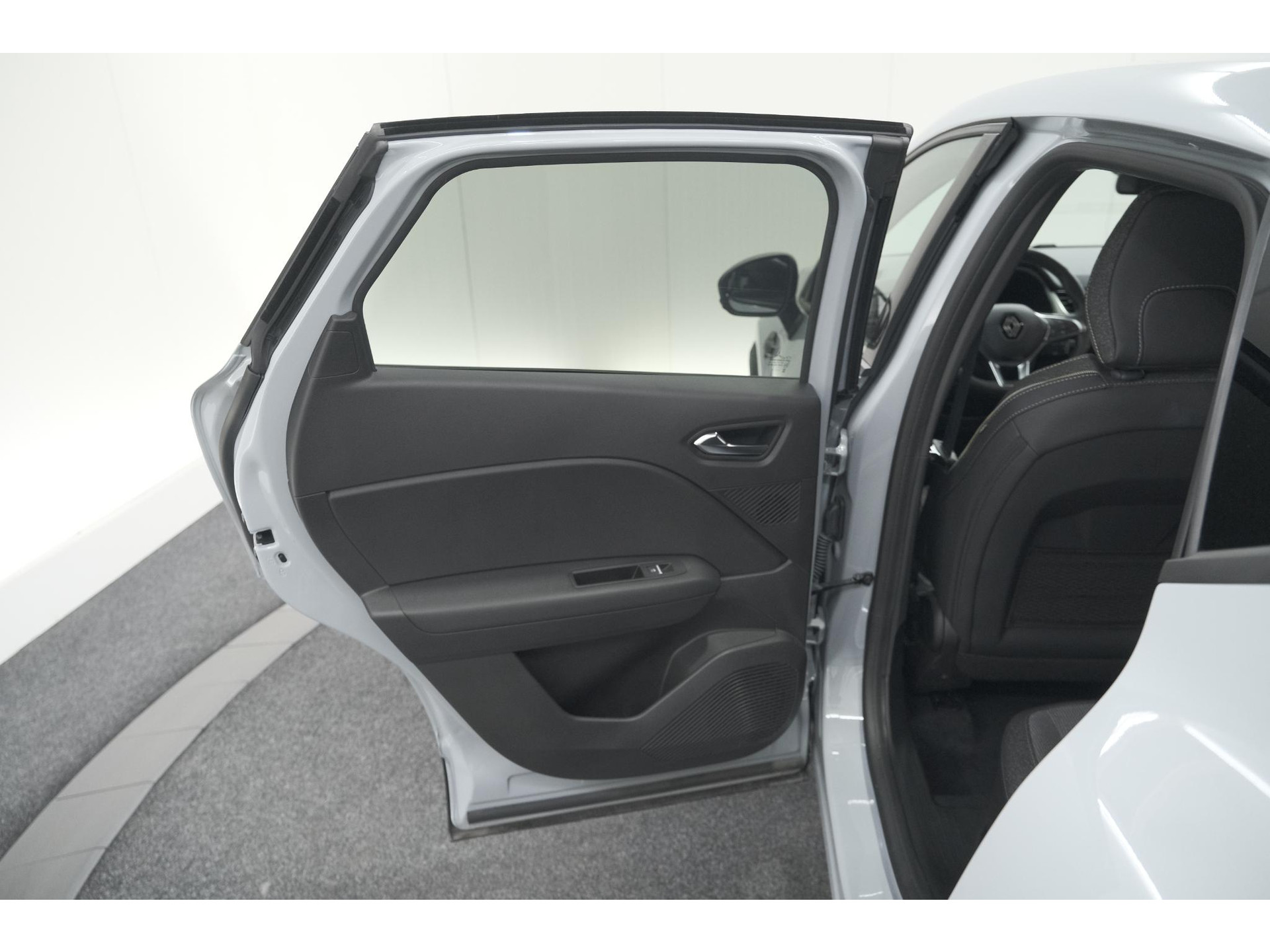 Renault Captur Mild Hybrid 160 EDC Techno | Pack Winter | Camera | Adaptieve Cruise Control | Apple Carplay