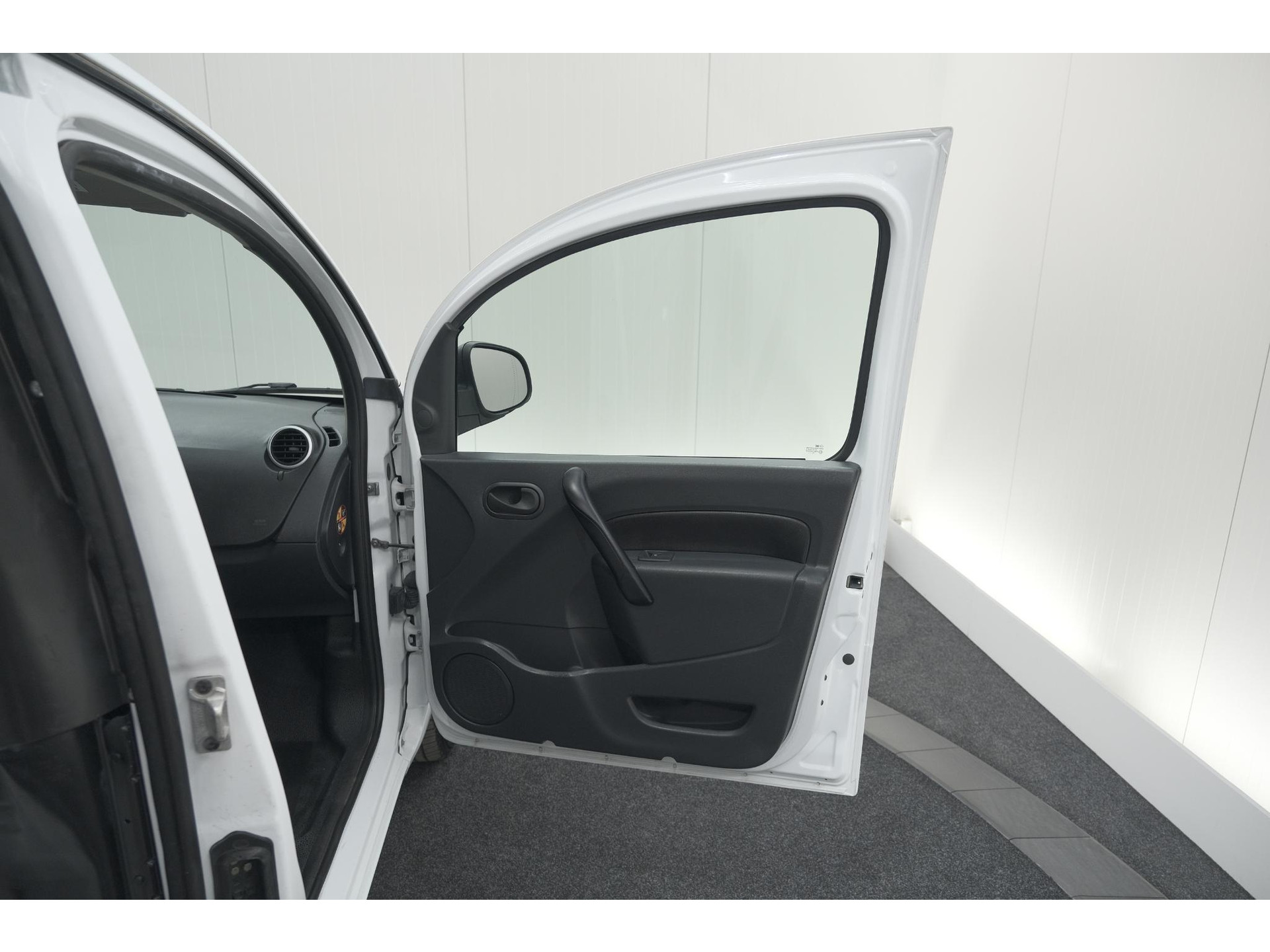 Renault Kangoo E-Tech 33 kWh 82 PK | Koopaccu | Airco | Cruise Control | DAB Radio
