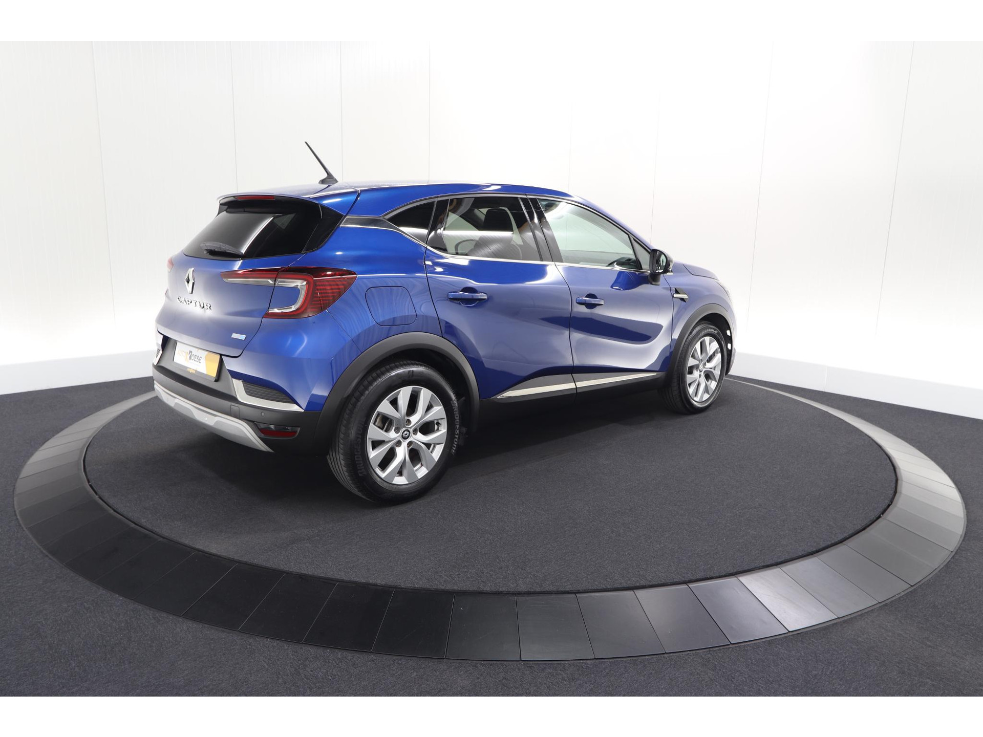 Renault Captur 1.6 E-Tech full hybrid 145 techno | Camera | Parkeersensoren | Climate control | Keyless