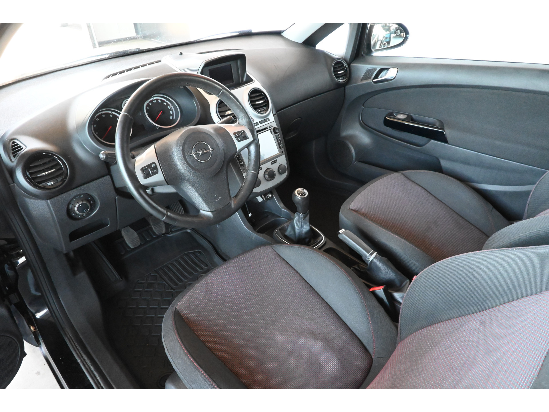 Opel Corsa 1.4-16V Enjoy BIJGELUID IN MOTOR Airco Stuur/Stoelverwarming All in Prijs! Inruil Mogelijk!